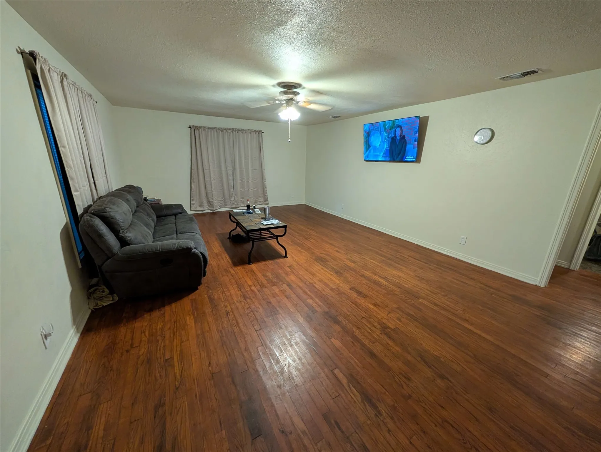 Single Family Residence For Sale in Tom Green County , 3223 Travis Street, San Angelo, Texas 76903, 3 Bedroom, 2 Bathroom, 1 Garage spaces, 1,632 Sqft, built in 1953, mls#21304517, Real Estate Agent in San Angelo, Homes For Sale in Tom Green county, Homes For Sale in San Angelo, Realtor in San Angelo Texas, Real Estate Brokerage Independent Realty Texas, Luminita Cordes Realtor