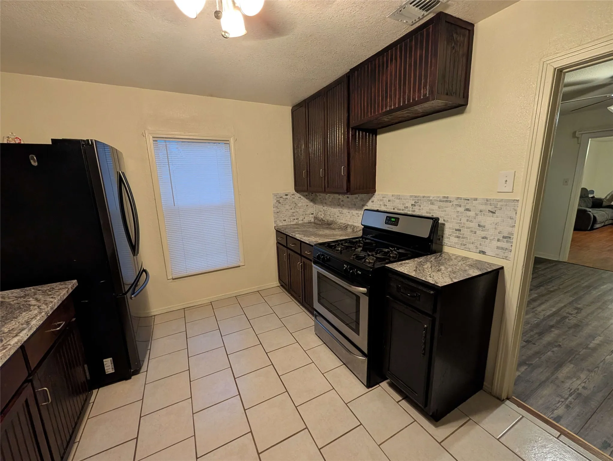 Single Family Residence For Sale in Tom Green County , 3223 Travis Street, San Angelo, Texas 76903, 3 Bedroom, 2 Bathroom, 1 Garage spaces, 1,632 Sqft, built in 1953, mls#21304517, Real Estate Agent in San Angelo, Homes For Sale in Tom Green county, Homes For Sale in San Angelo, Realtor in San Angelo Texas, Real Estate Brokerage Independent Realty Texas, Luminita Cordes Realtor