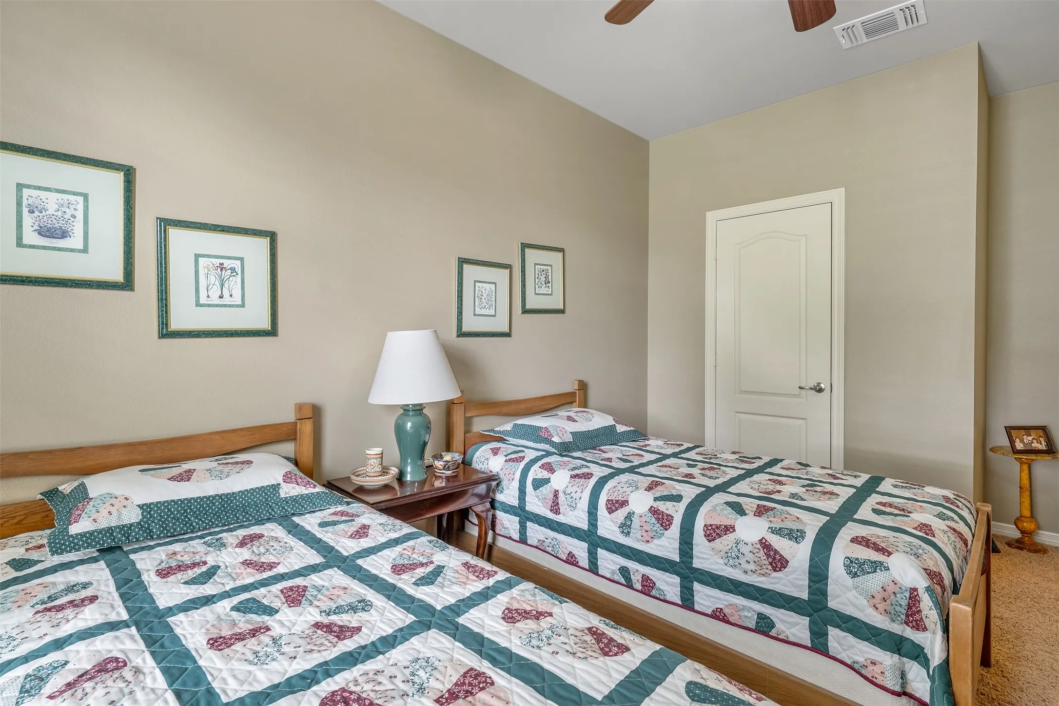 Single Family Residence For Sale in Smith County , 16532 Milwood, Tyler, Texas 75703, 3 Bedroom, 2 Bathroom, 2 Garage spaces, 1,962 Sqft, built in 2007, mls#21304503, Real Estate Agent in Tyler, Homes For Sale in Smith county, Homes For Sale in Tyler, Realtor in Tyler Texas, Real Estate Brokerage Independent Realty Texas, Luminita Cordes Realtor