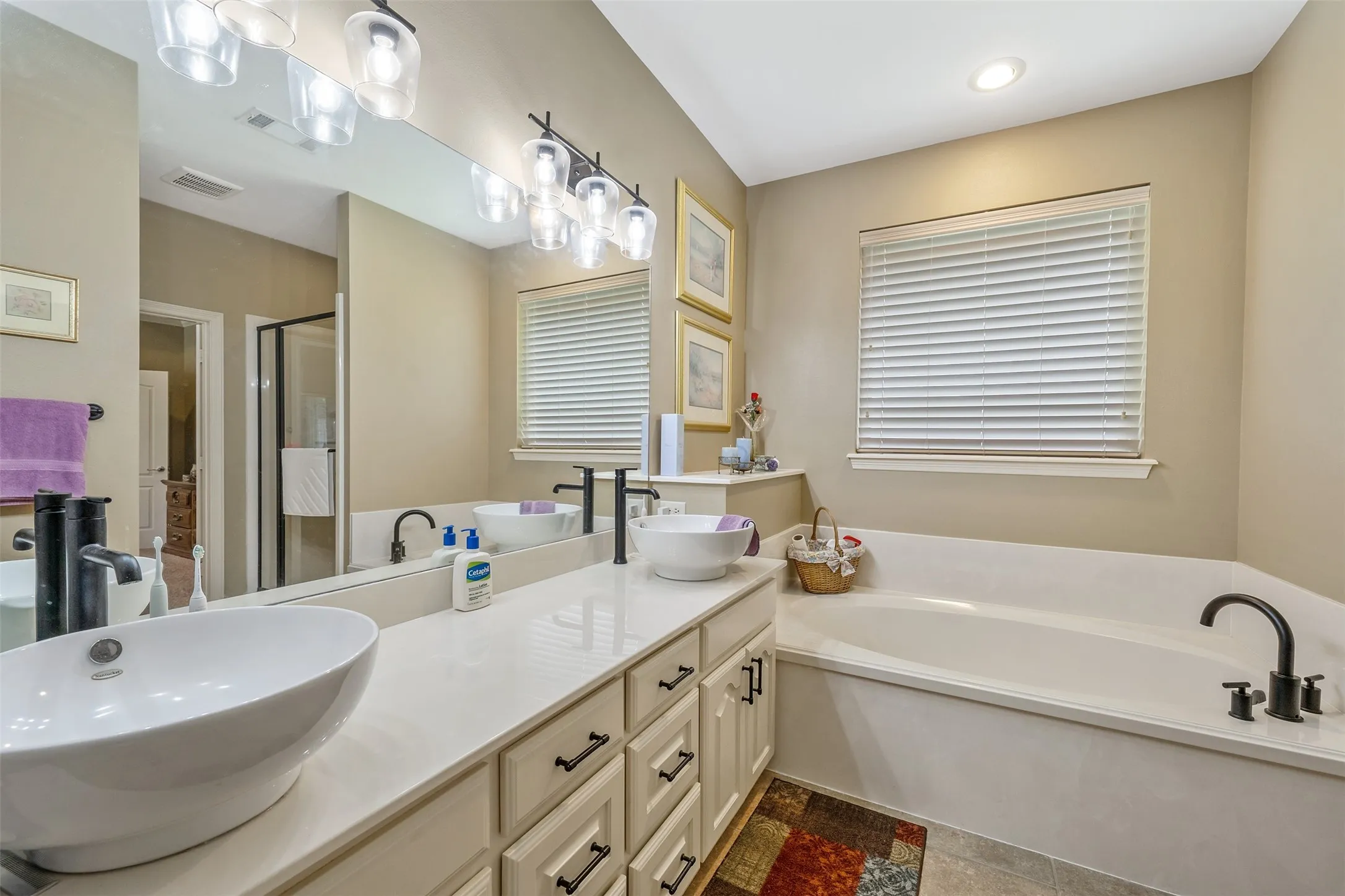 Single Family Residence For Sale in Smith County , 16532 Milwood, Tyler, Texas 75703, 3 Bedroom, 2 Bathroom, 2 Garage spaces, 1,962 Sqft, built in 2007, mls#21304503, Real Estate Agent in Tyler, Homes For Sale in Smith county, Homes For Sale in Tyler, Realtor in Tyler Texas, Real Estate Brokerage Independent Realty Texas, Luminita Cordes Realtor