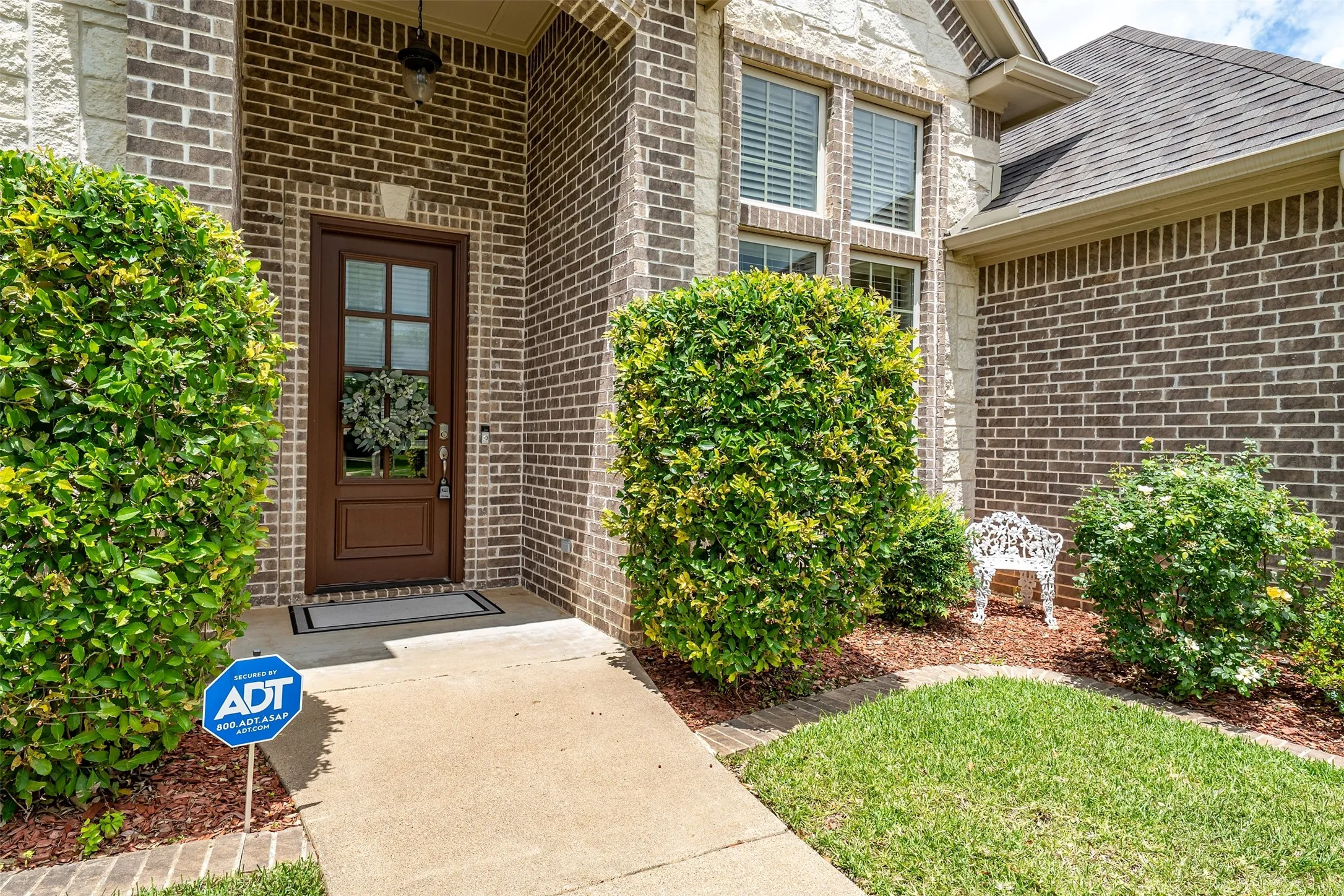 Single Family Residence For Sale in Smith County , 16532 Milwood, Tyler, Texas 75703, 3 Bedroom, 2 Bathroom, 2 Garage spaces, 1,962 Sqft, built in 2007, mls#21304503, Real Estate Agent in Tyler, Homes For Sale in Smith county, Homes For Sale in Tyler, Realtor in Tyler Texas, Real Estate Brokerage Independent Realty Texas, Luminita Cordes Realtor