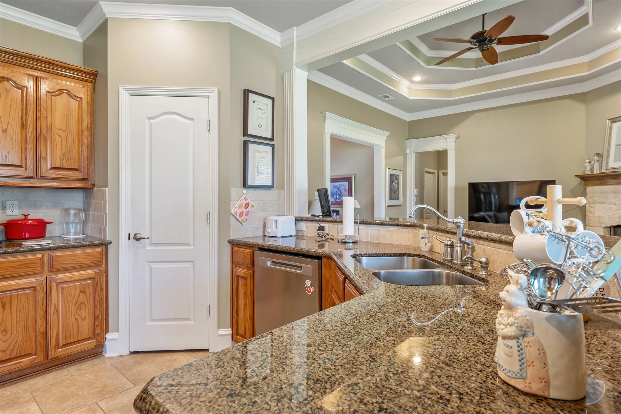 Single Family Residence For Sale in Smith County , 16532 Milwood, Tyler, Texas 75703, 3 Bedroom, 2 Bathroom, 2 Garage spaces, 1,962 Sqft, built in 2007, mls#21304503, Real Estate Agent in Tyler, Homes For Sale in Smith county, Homes For Sale in Tyler, Realtor in Tyler Texas, Real Estate Brokerage Independent Realty Texas, Luminita Cordes Realtor