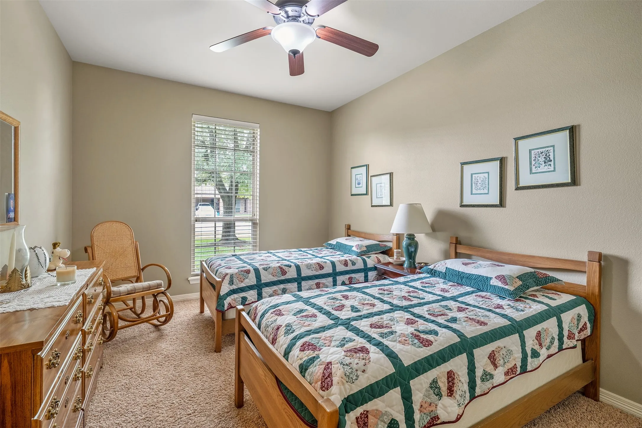 Single Family Residence For Sale in Smith County , 16532 Milwood, Tyler, Texas 75703, 3 Bedroom, 2 Bathroom, 2 Garage spaces, 1,962 Sqft, built in 2007, mls#21304503, Real Estate Agent in Tyler, Homes For Sale in Smith county, Homes For Sale in Tyler, Realtor in Tyler Texas, Real Estate Brokerage Independent Realty Texas, Luminita Cordes Realtor