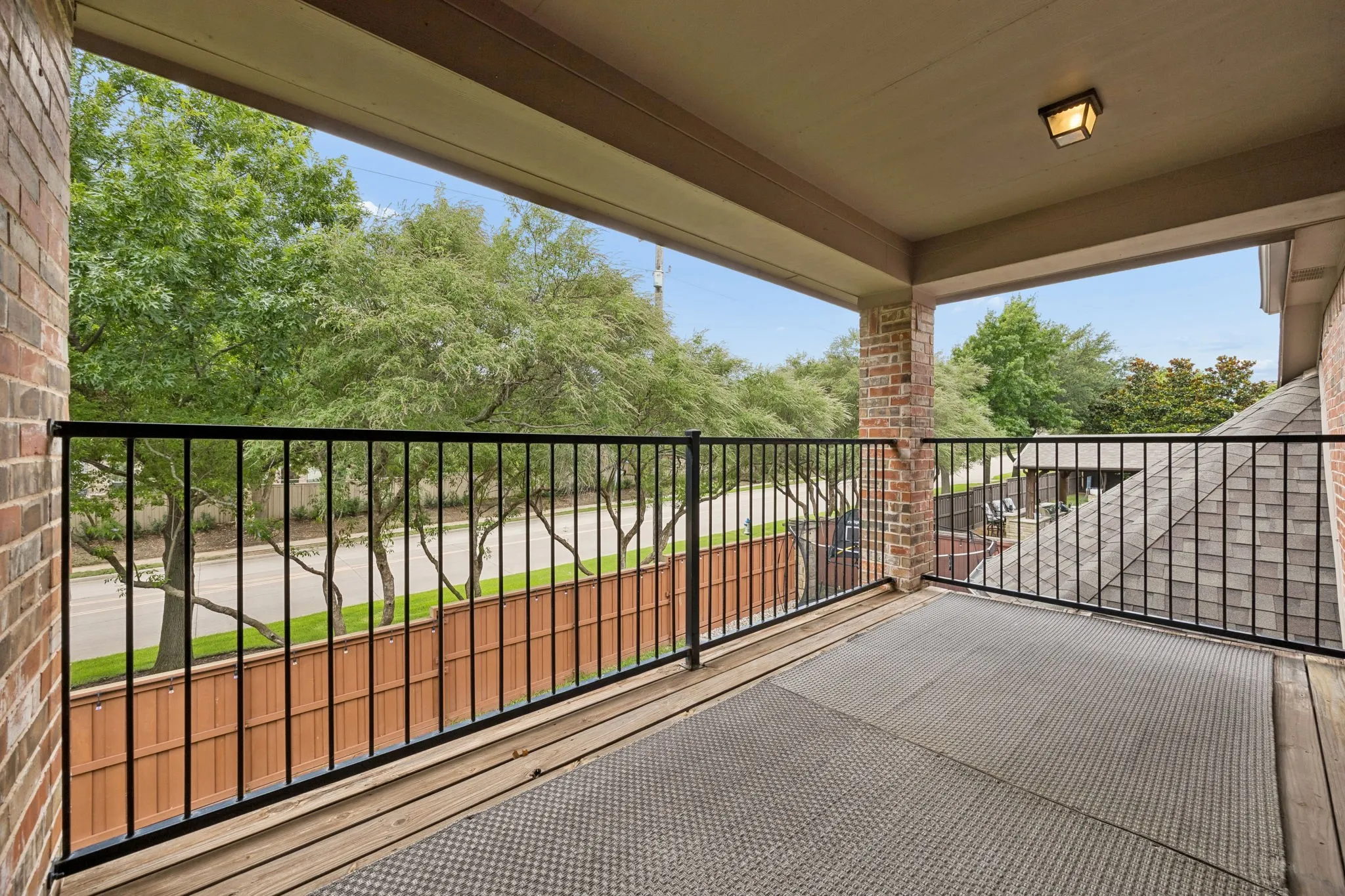 Single Family Residence For Sale in Collin County , 8709 Herns Meadow Lane, Mc Kinney, Texas 75071, 4 Bedroom, 4 Bathroom, 2 Garage spaces, 3,517 Sqft, built in 2005, mls#21303367, Real Estate Agent in Mc Kinney, Homes For Sale in Collin county, Homes For Sale in Mc Kinney, Realtor in Mc Kinney Texas, Real Estate Brokerage Independent Realty Texas, Luminita Cordes Realtor
