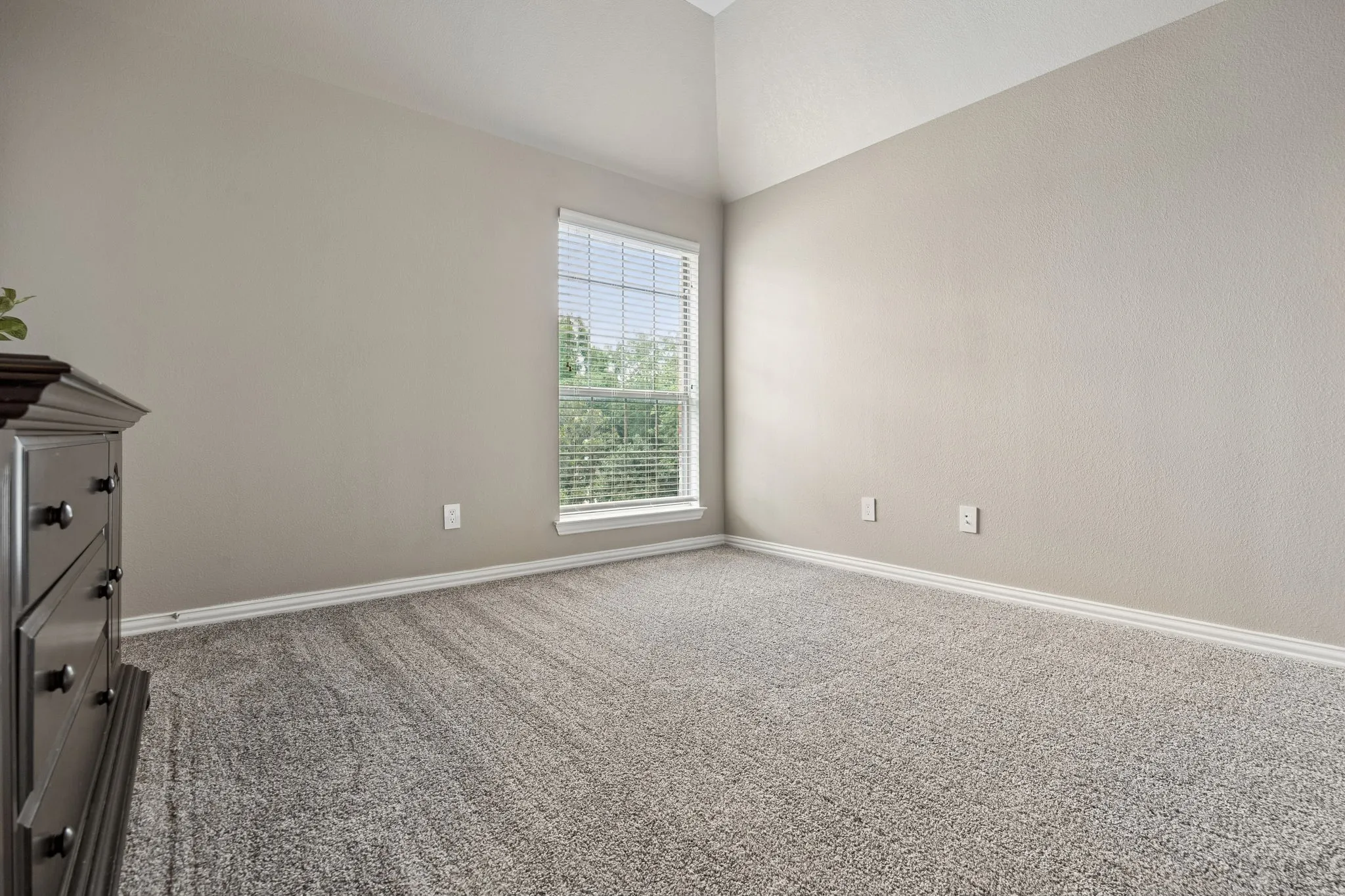 Single Family Residence For Sale in Collin County , 8709 Herns Meadow Lane, Mc Kinney, Texas 75071, 4 Bedroom, 4 Bathroom, 2 Garage spaces, 3,517 Sqft, built in 2005, mls#21303367, Real Estate Agent in Mc Kinney, Homes For Sale in Collin county, Homes For Sale in Mc Kinney, Realtor in Mc Kinney Texas, Real Estate Brokerage Independent Realty Texas, Luminita Cordes Realtor