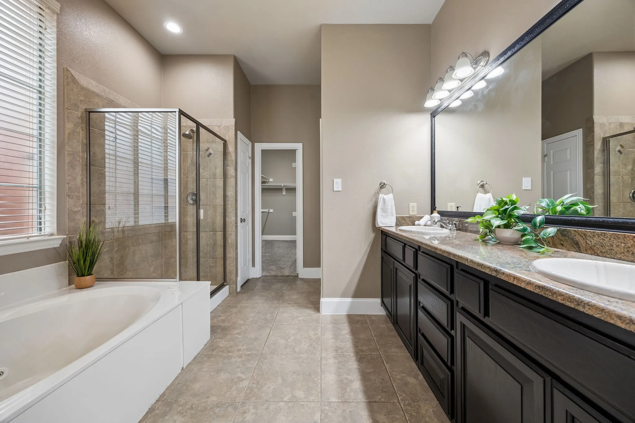 Single Family Residence For Sale in Collin County , 8709 Herns Meadow Lane, Mc Kinney, Texas 75071, 4 Bedroom, 4 Bathroom, 2 Garage spaces, 3,517 Sqft, built in 2005, mls#21303367, Real Estate Agent in Mc Kinney, Homes For Sale in Collin county, Homes For Sale in Mc Kinney, Realtor in Mc Kinney Texas, Real Estate Brokerage Independent Realty Texas, Luminita Cordes Realtor