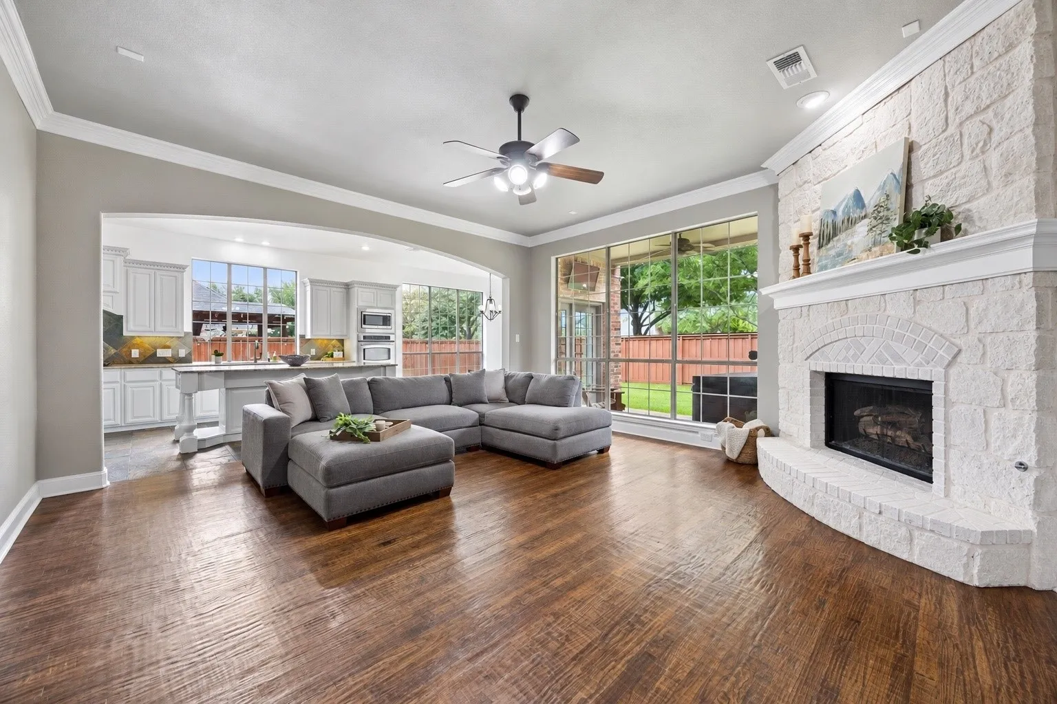 Single Family Residence For Sale in Collin County , 8709 Herns Meadow Lane, Mc Kinney, Texas 75071, 4 Bedroom, 4 Bathroom, 2 Garage spaces, 3,517 Sqft, built in 2005, mls#21303367, Real Estate Agent in Mc Kinney, Homes For Sale in Collin county, Homes For Sale in Mc Kinney, Realtor in Mc Kinney Texas, Real Estate Brokerage Independent Realty Texas, Luminita Cordes Realtor