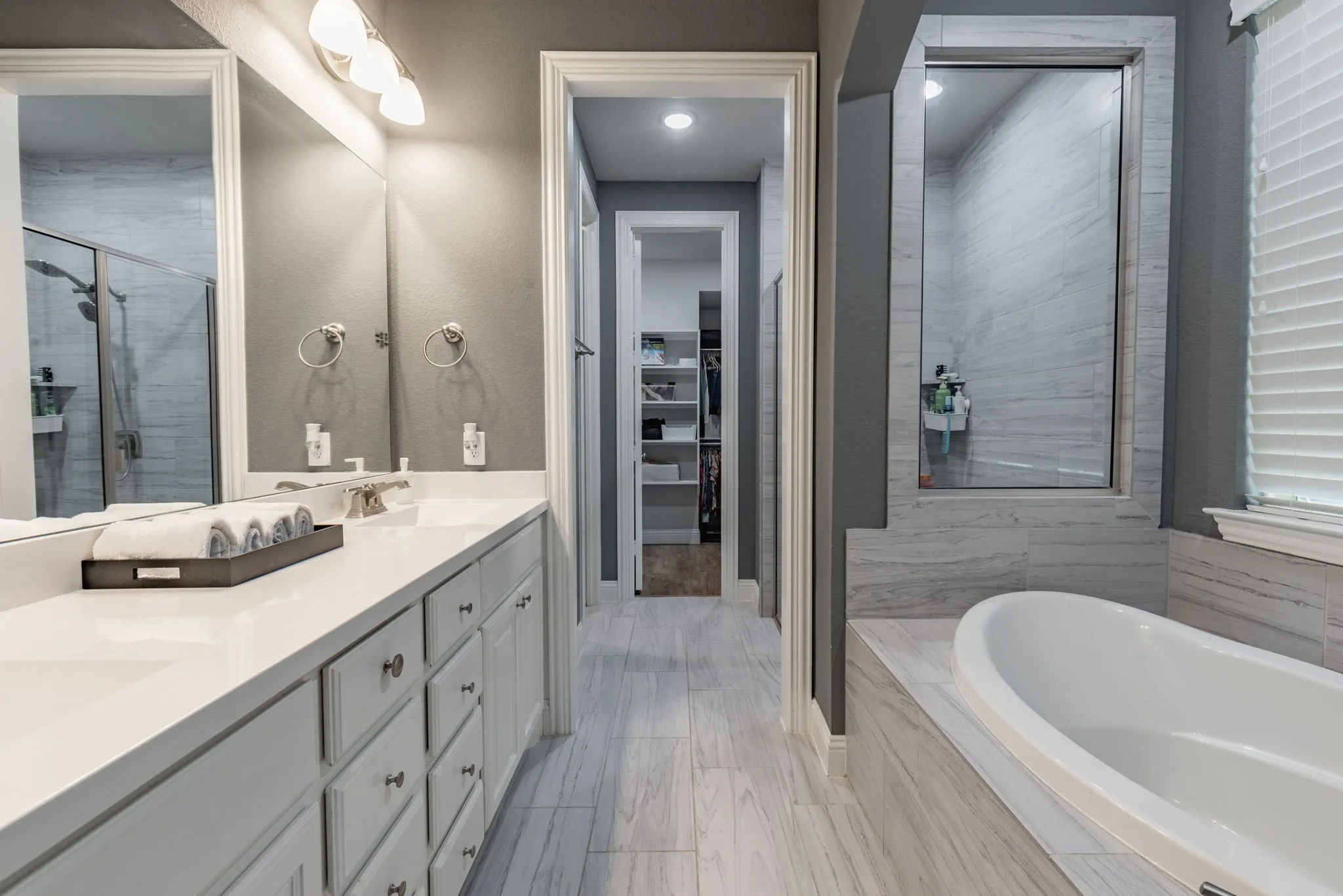 Single Family Residence For Sale in Collin County , 12163 Curry Creek Drive, Frisco, Texas 75035, 4 Bedroom, 3 Bathroom, 2 Garage spaces, 3,035 Sqft, built in 2017, mls#21303910, Real Estate Agent in Frisco, Homes For Sale in Collin county, Homes For Sale in Frisco, Realtor in Frisco Texas, Real Estate Brokerage Independent Realty Texas, Luminita Cordes Realtor