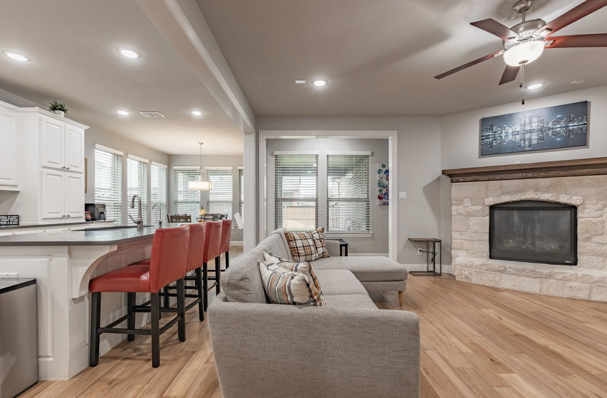 Single Family Residence For Sale in Collin County , 12163 Curry Creek Drive, Frisco, Texas 75035, 4 Bedroom, 3 Bathroom, 2 Garage spaces, 3,035 Sqft, built in 2017, mls#21303910, Real Estate Agent in Frisco, Homes For Sale in Collin county, Homes For Sale in Frisco, Realtor in Frisco Texas, Real Estate Brokerage Independent Realty Texas, Luminita Cordes Realtor