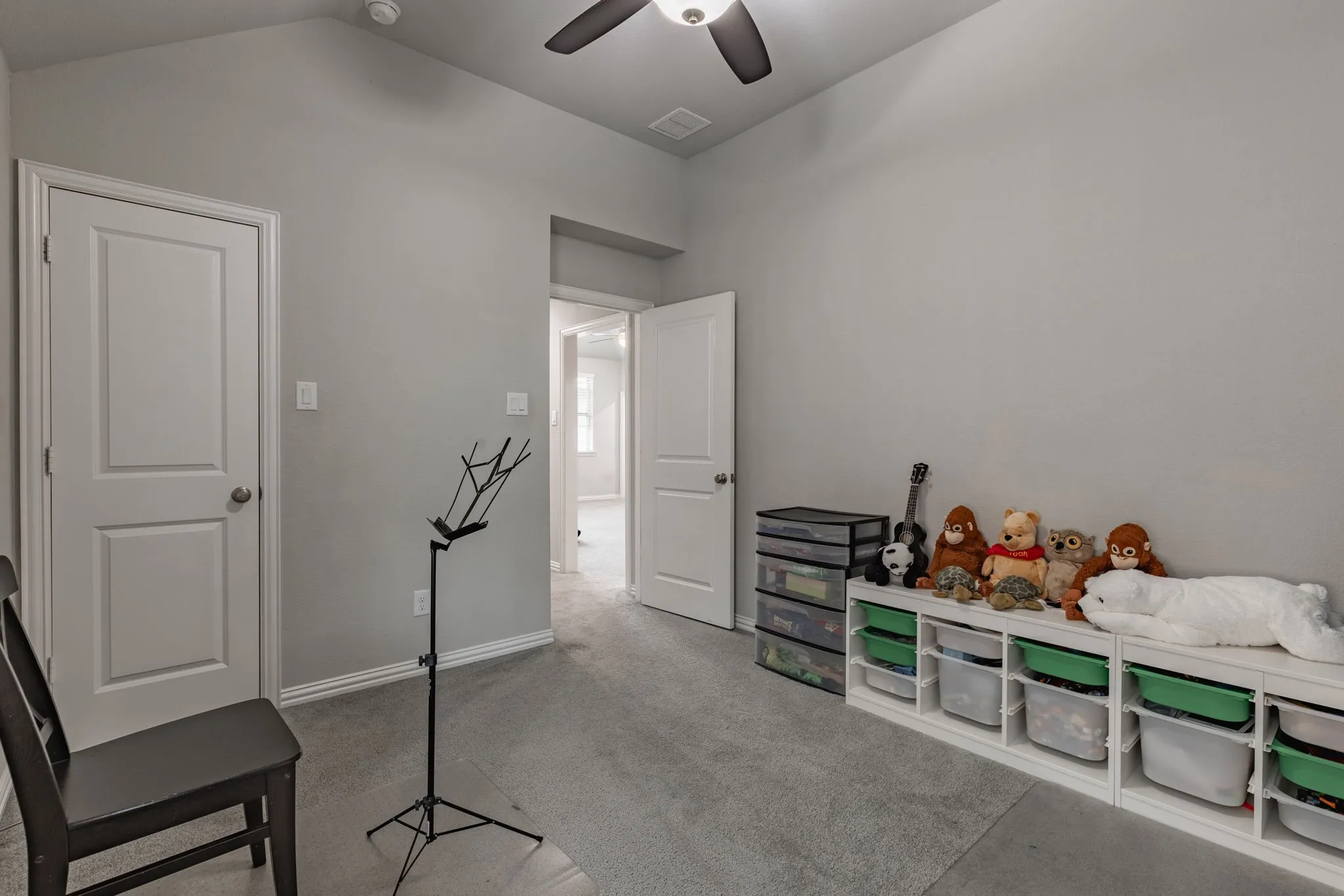 Single Family Residence For Sale in Collin County , 12163 Curry Creek Drive, Frisco, Texas 75035, 4 Bedroom, 3 Bathroom, 2 Garage spaces, 3,035 Sqft, built in 2017, mls#21303910, Real Estate Agent in Frisco, Homes For Sale in Collin county, Homes For Sale in Frisco, Realtor in Frisco Texas, Real Estate Brokerage Independent Realty Texas, Luminita Cordes Realtor
