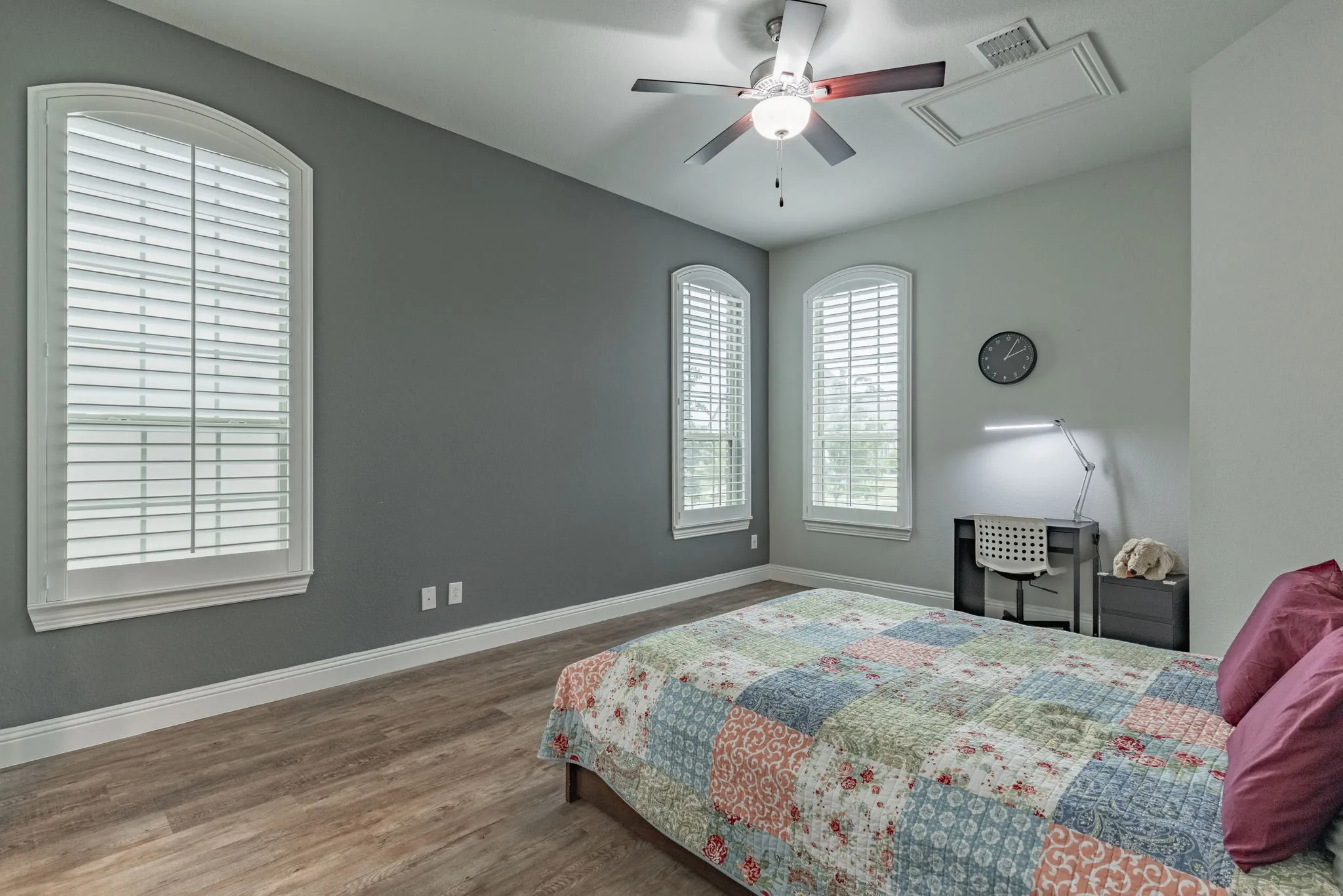 Single Family Residence For Sale in Collin County , 12163 Curry Creek Drive, Frisco, Texas 75035, 4 Bedroom, 3 Bathroom, 2 Garage spaces, 3,035 Sqft, built in 2017, mls#21303910, Real Estate Agent in Frisco, Homes For Sale in Collin county, Homes For Sale in Frisco, Realtor in Frisco Texas, Real Estate Brokerage Independent Realty Texas, Luminita Cordes Realtor
