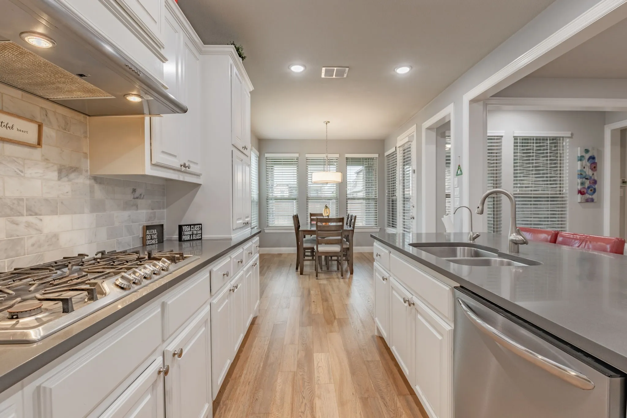 Single Family Residence For Sale in Collin County , 12163 Curry Creek Drive, Frisco, Texas 75035, 4 Bedroom, 3 Bathroom, 2 Garage spaces, 3,035 Sqft, built in 2017, mls#21303910, Real Estate Agent in Frisco, Homes For Sale in Collin county, Homes For Sale in Frisco, Realtor in Frisco Texas, Real Estate Brokerage Independent Realty Texas, Luminita Cordes Realtor