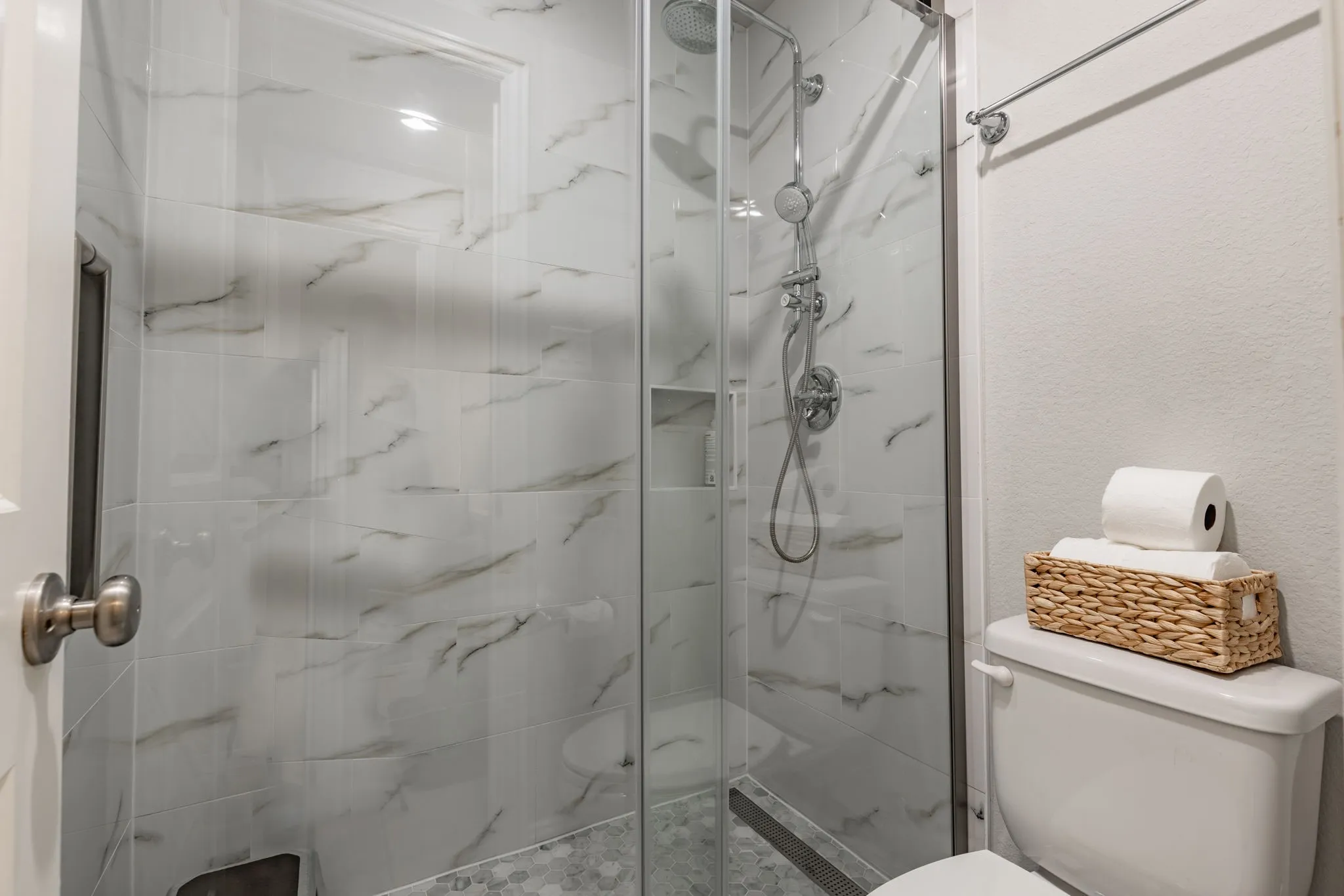 Single Family Residence For Sale in Collin County , 12163 Curry Creek Drive, Frisco, Texas 75035, 4 Bedroom, 3 Bathroom, 2 Garage spaces, 3,035 Sqft, built in 2017, mls#21303910, Real Estate Agent in Frisco, Homes For Sale in Collin county, Homes For Sale in Frisco, Realtor in Frisco Texas, Real Estate Brokerage Independent Realty Texas, Luminita Cordes Realtor