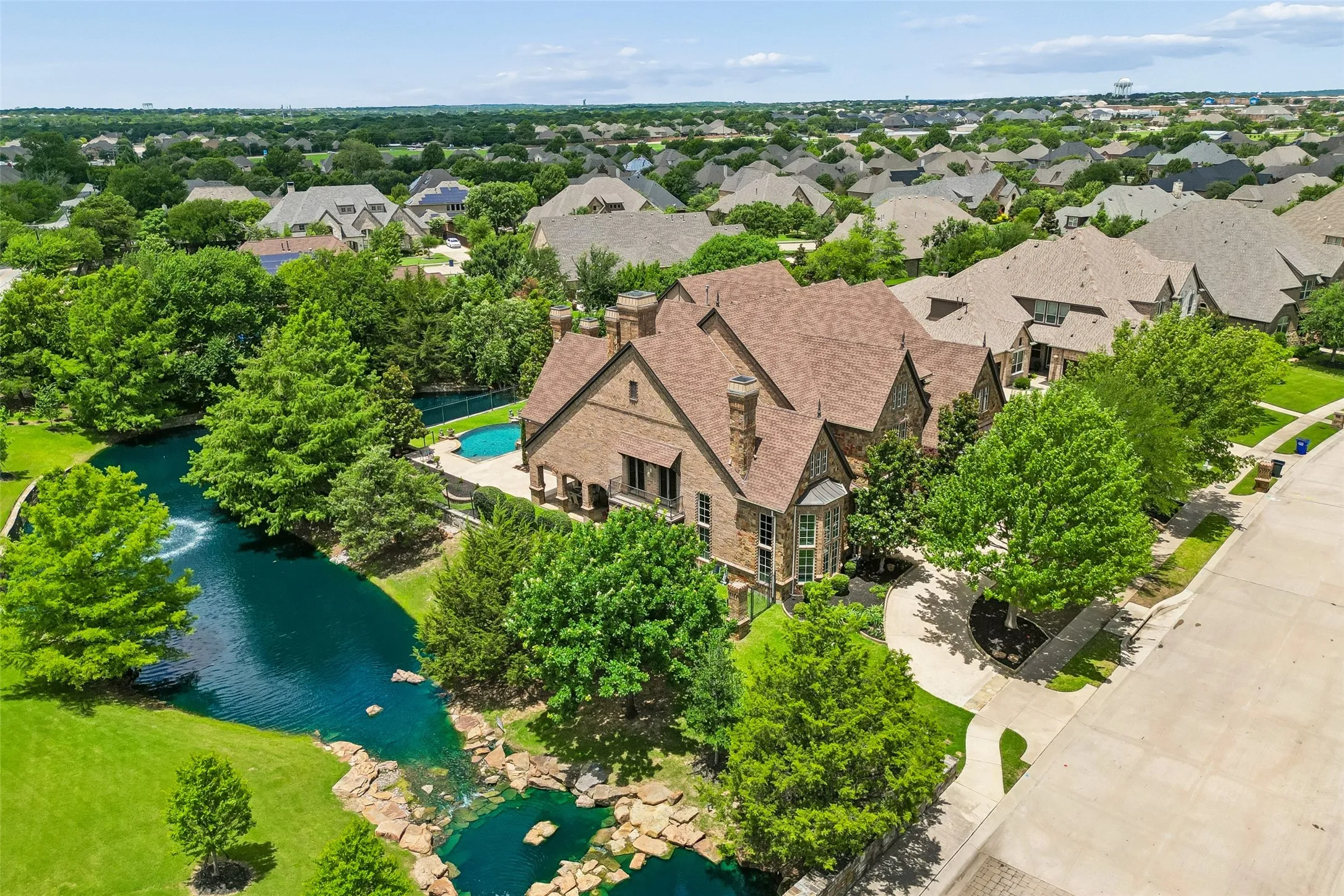 Single Family Residence For Sale in Tarrant County , 5804 Chalford Common, Colleyville, Texas 76034, 5 Bedroom, 8 Bathroom, 4 Garage spaces, 7,912 Sqft, built in 2008, mls#21303085, Real Estate Agent in Colleyville, Homes For Sale in Tarrant county, Homes For Sale in Colleyville, Realtor in Colleyville Texas, Real Estate Brokerage Independent Realty Texas, Luminita Cordes Realtor
