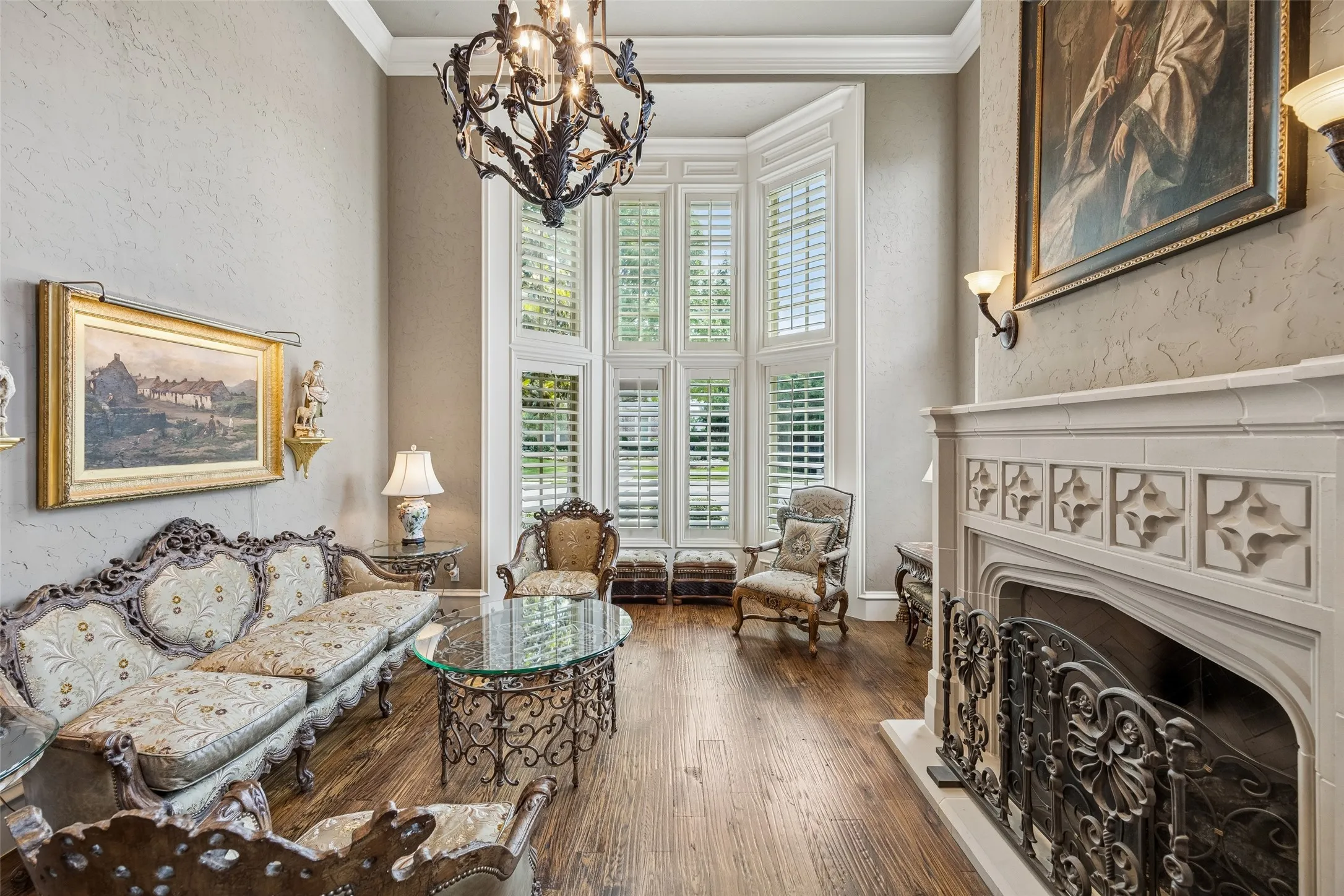 Single Family Residence For Sale in Tarrant County , 5804 Chalford Common, Colleyville, Texas 76034, 5 Bedroom, 8 Bathroom, 4 Garage spaces, 7,912 Sqft, built in 2008, mls#21303085, Real Estate Agent in Colleyville, Homes For Sale in Tarrant county, Homes For Sale in Colleyville, Realtor in Colleyville Texas, Real Estate Brokerage Independent Realty Texas, Luminita Cordes Realtor