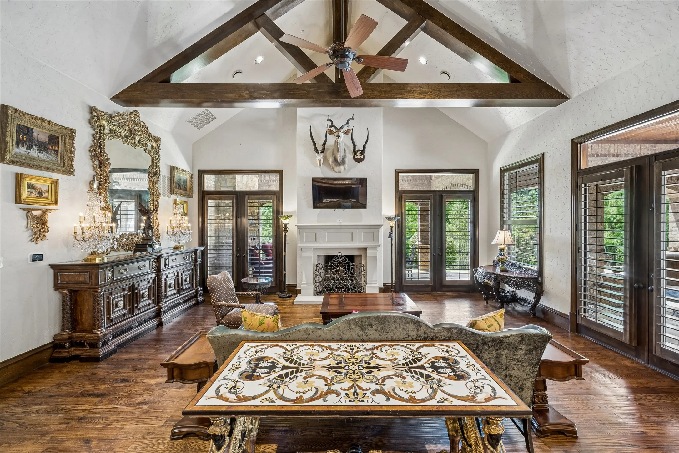 Single Family Residence For Sale in Tarrant County , 5804 Chalford Common, Colleyville, Texas 76034, 5 Bedroom, 8 Bathroom, 4 Garage spaces, 7,912 Sqft, built in 2008, mls#21303085, Real Estate Agent in Colleyville, Homes For Sale in Tarrant county, Homes For Sale in Colleyville, Realtor in Colleyville Texas, Real Estate Brokerage Independent Realty Texas, Luminita Cordes Realtor