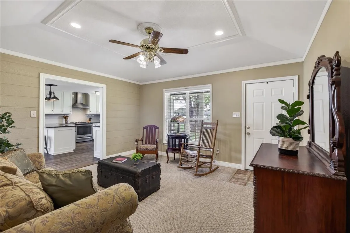 Single Family Residence For Sale in Kaufman County , 16140 County Road 4009, Mabank, Texas 75147, 4 Bedroom, 3 Bathroom, 2 Garage spaces, 3,161 Sqft, built in 1997, mls#21304523, Real Estate Agent in Mabank, Homes For Sale in Kaufman county, Homes For Sale in Mabank, Realtor in Mabank Texas, Real Estate Brokerage Independent Realty Texas, Luminita Cordes Realtor