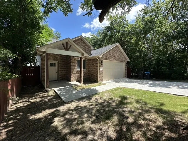 Single Family Residence For Sale in Tarrant County , 917 E Maddox Avenue, Fort Worth, Texas 76104, 3 Bedroom, 2 Bathroom, 2 Garage spaces, 1,986 Sqft, built in 2024, mls#21304487, Real Estate Agent in Fort Worth, Homes For Sale in Tarrant county, Homes For Sale in Fort Worth, Realtor in Fort Worth Texas, Real Estate Brokerage Independent Realty Texas, Luminita Cordes Realtor