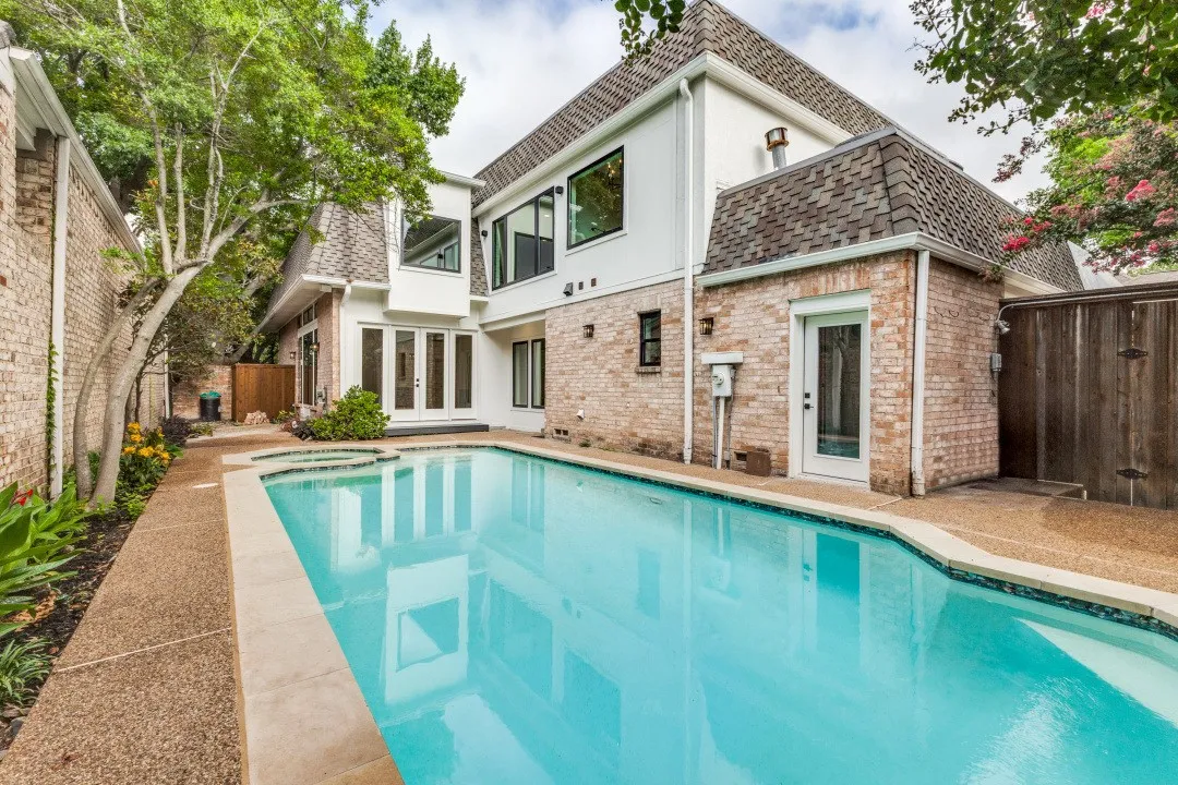Single Family Residence For Sale in Dallas County , 12118 Elysian Court, Dallas, Texas 75230, 3 Bedroom, 4 Bathroom, 2 Garage spaces, 3,374 Sqft, built in 1979, mls#21295270, Real Estate Agent in Dallas, Homes For Sale in Dallas county, Homes For Sale in Dallas, Realtor in Dallas Texas, Real Estate Brokerage Independent Realty Texas, Luminita Cordes Realtor