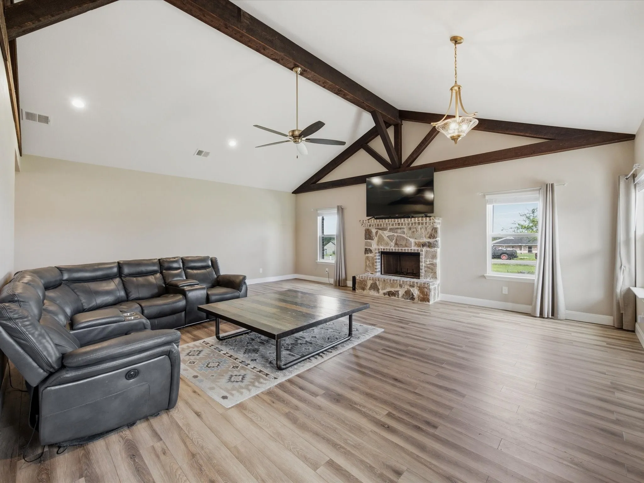 Single Family Residence For Sale in Parker County , 1032 Justin Drive, Springtown, Texas 76082, 4 Bedroom, 3 Bathroom, 2 Garage spaces, 2,951 Sqft, built in 2020, mls#21304444, Real Estate Agent in Springtown, Homes For Sale in Parker county, Homes For Sale in Springtown, Realtor in Springtown Texas, Real Estate Brokerage Independent Realty Texas, Luminita Cordes Realtor