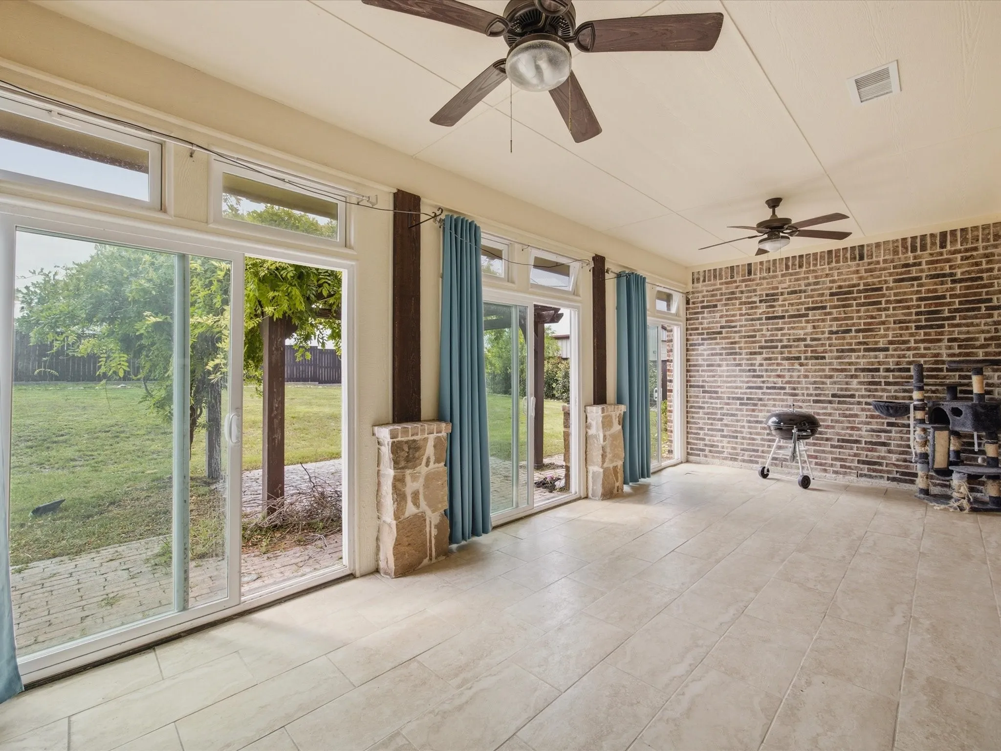 Single Family Residence For Sale in Parker County , 1032 Justin Drive, Springtown, Texas 76082, 4 Bedroom, 3 Bathroom, 2 Garage spaces, 2,951 Sqft, built in 2020, mls#21304444, Real Estate Agent in Springtown, Homes For Sale in Parker county, Homes For Sale in Springtown, Realtor in Springtown Texas, Real Estate Brokerage Independent Realty Texas, Luminita Cordes Realtor
