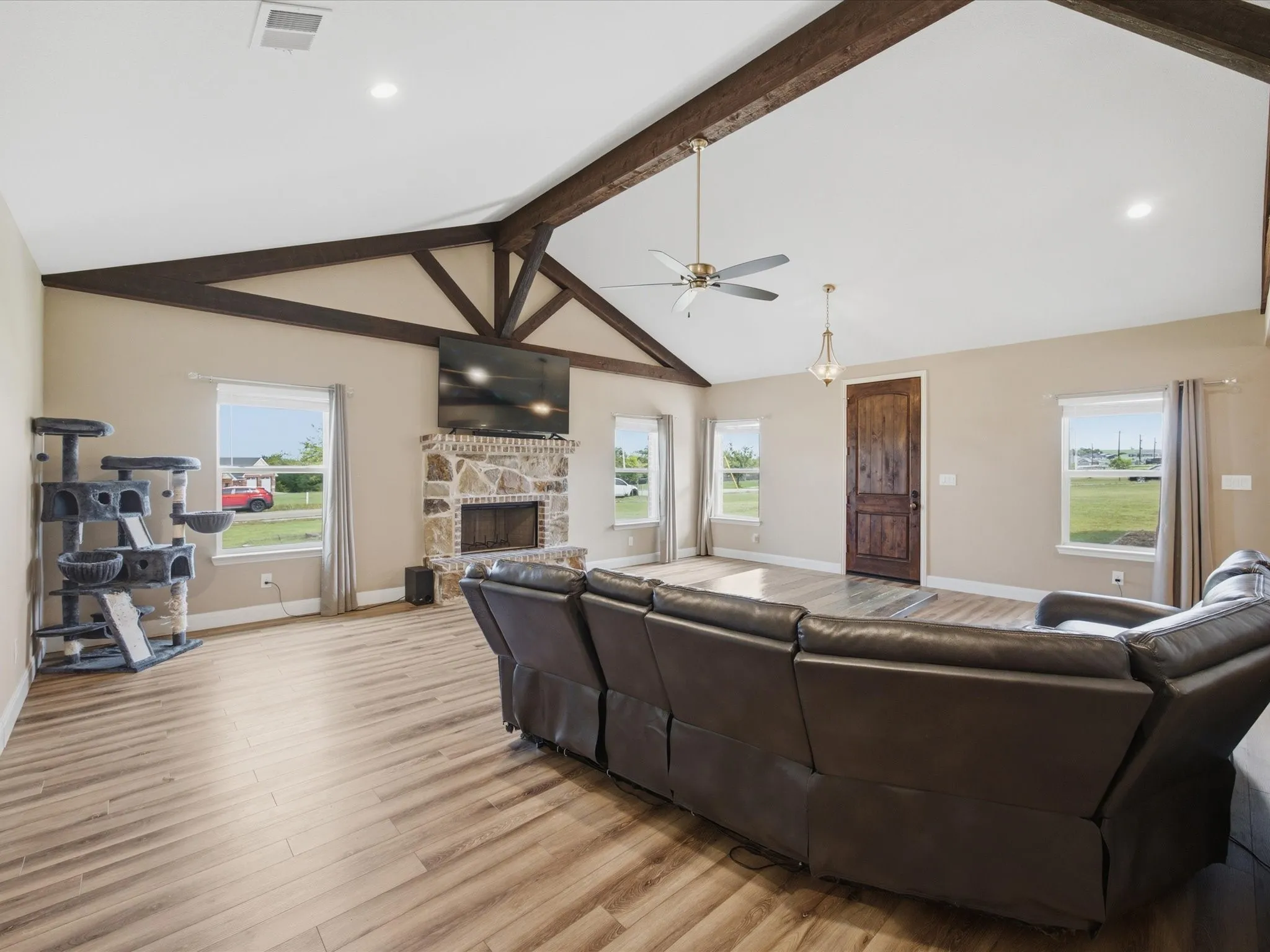 Single Family Residence For Sale in Parker County , 1032 Justin Drive, Springtown, Texas 76082, 4 Bedroom, 3 Bathroom, 2 Garage spaces, 2,951 Sqft, built in 2020, mls#21304444, Real Estate Agent in Springtown, Homes For Sale in Parker county, Homes For Sale in Springtown, Realtor in Springtown Texas, Real Estate Brokerage Independent Realty Texas, Luminita Cordes Realtor