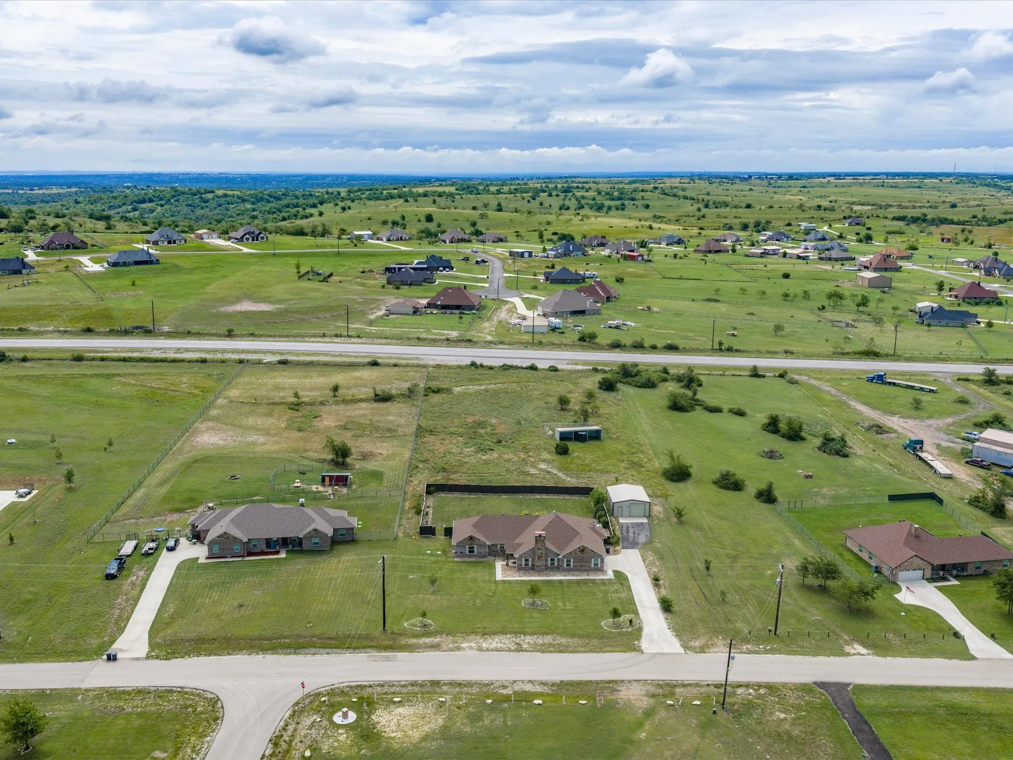 Single Family Residence For Sale in Parker County , 1032 Justin Drive, Springtown, Texas 76082, 4 Bedroom, 3 Bathroom, 2 Garage spaces, 2,951 Sqft, built in 2020, mls#21304444, Real Estate Agent in Springtown, Homes For Sale in Parker county, Homes For Sale in Springtown, Realtor in Springtown Texas, Real Estate Brokerage Independent Realty Texas, Luminita Cordes Realtor