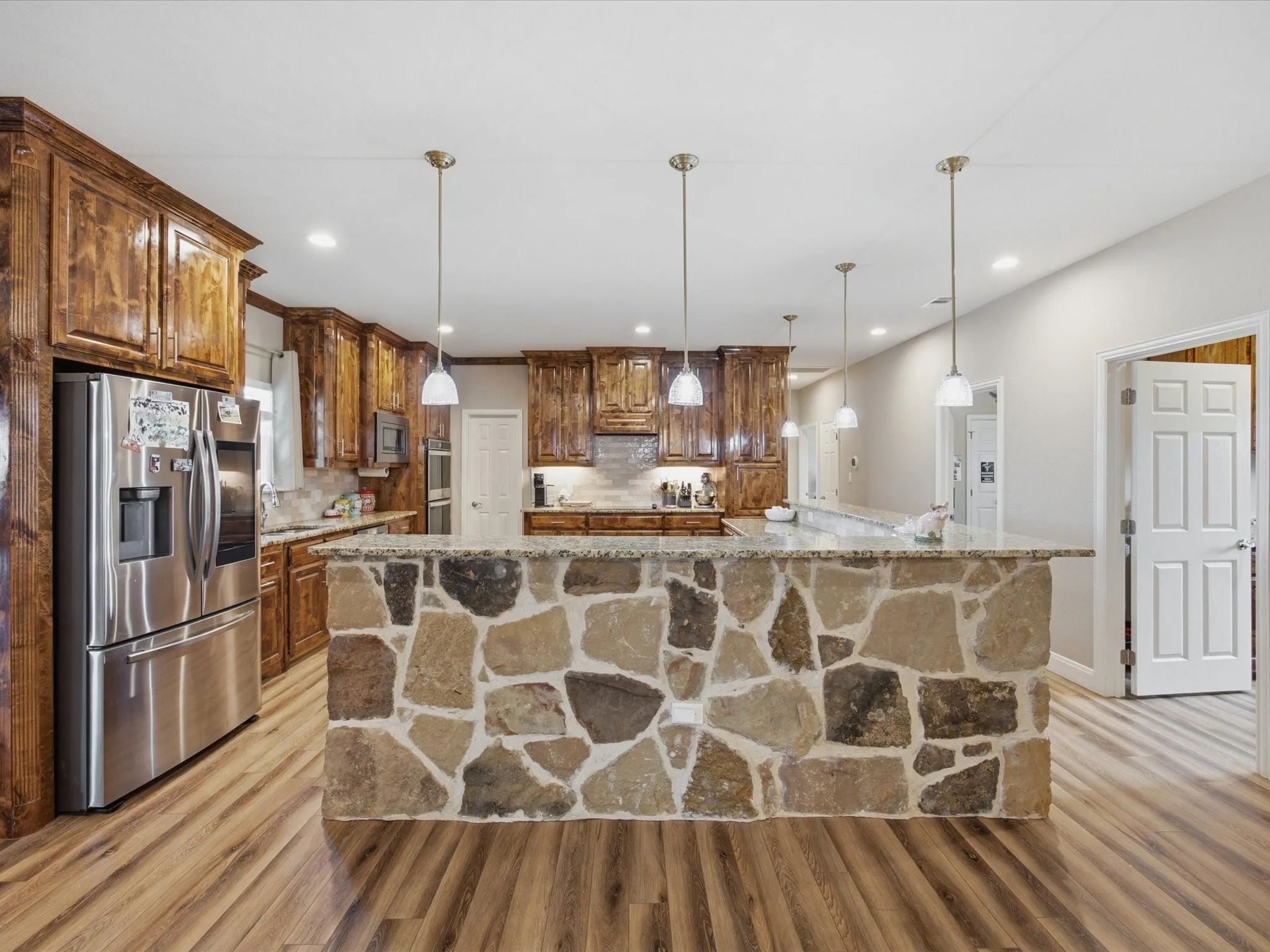 Single Family Residence For Sale in Parker County , 1032 Justin Drive, Springtown, Texas 76082, 4 Bedroom, 3 Bathroom, 2 Garage spaces, 2,951 Sqft, built in 2020, mls#21304444, Real Estate Agent in Springtown, Homes For Sale in Parker county, Homes For Sale in Springtown, Realtor in Springtown Texas, Real Estate Brokerage Independent Realty Texas, Luminita Cordes Realtor