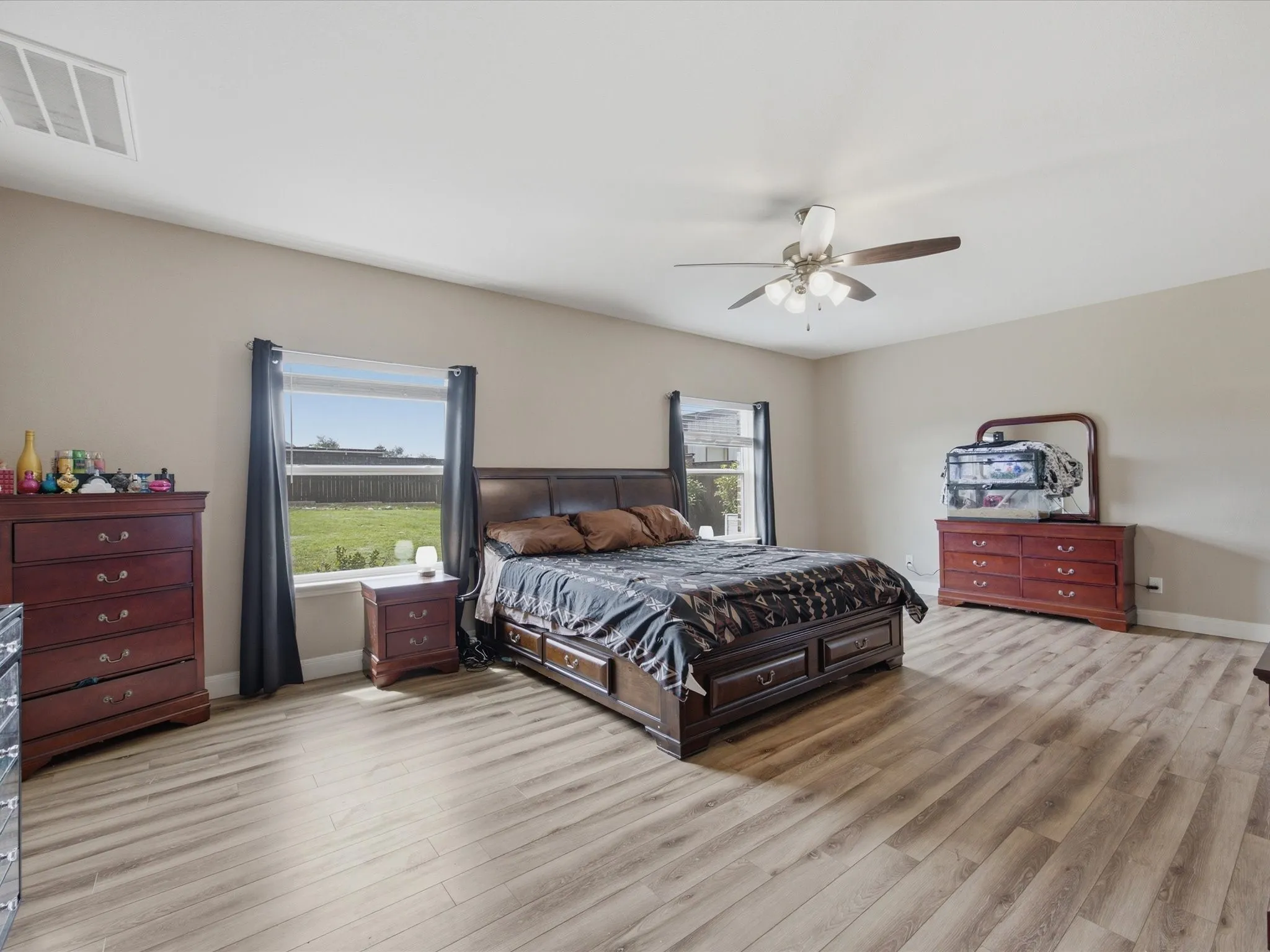 Single Family Residence For Sale in Parker County , 1032 Justin Drive, Springtown, Texas 76082, 4 Bedroom, 3 Bathroom, 2 Garage spaces, 2,951 Sqft, built in 2020, mls#21304444, Real Estate Agent in Springtown, Homes For Sale in Parker county, Homes For Sale in Springtown, Realtor in Springtown Texas, Real Estate Brokerage Independent Realty Texas, Luminita Cordes Realtor