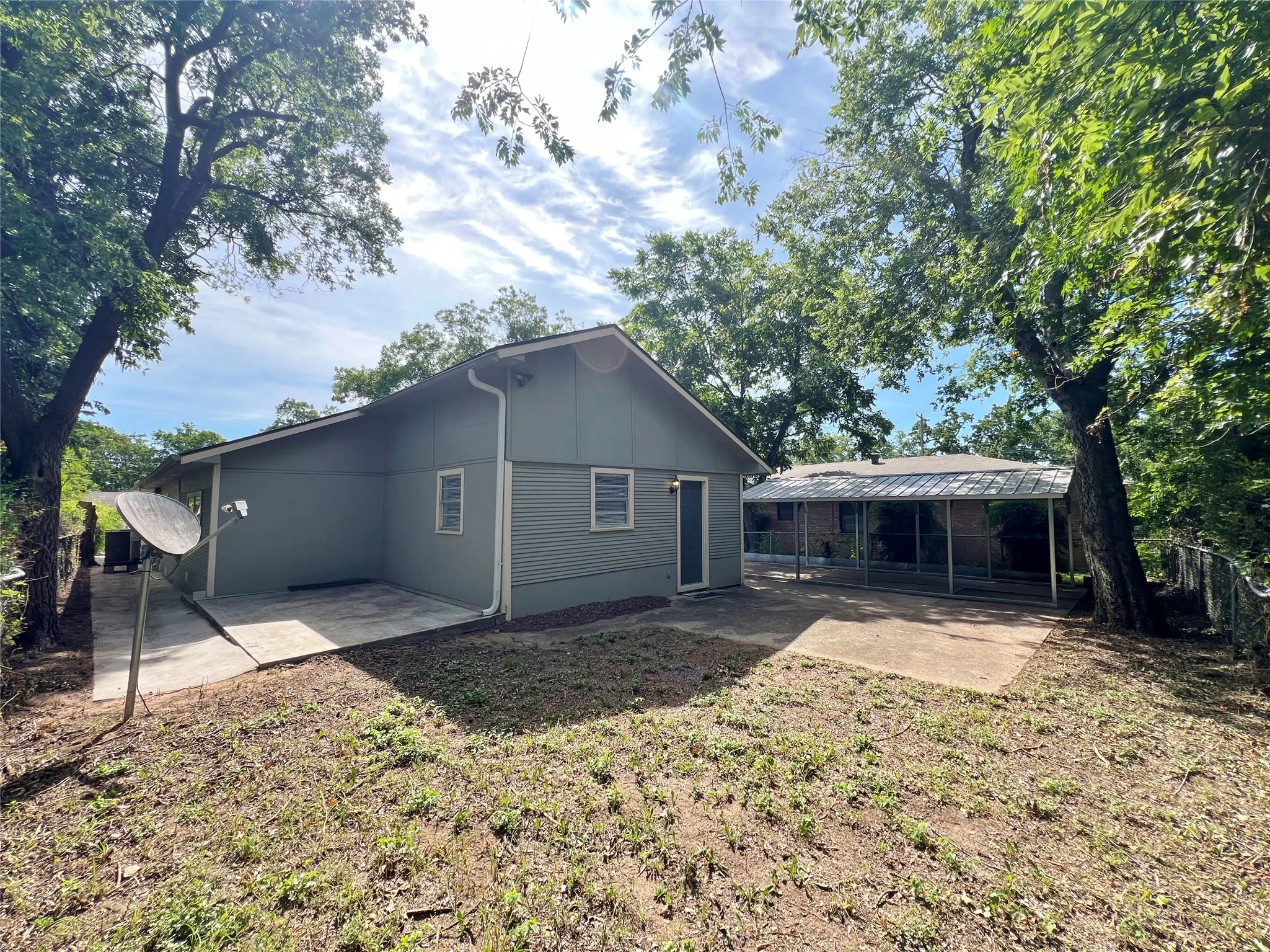 Single Family Residence For Rent in Erath County , 450 Everett Street, Stephenville, Texas 76401, 3 Bedroom, 2 Bathroom, Garage spaces, 2,068 Sqft, built in 1920, mls#21304529, Real Estate Agent in Stephenville, Homes For Rent in Erath county, Homes For Rent in Stephenville, Realtor in Stephenville Texas, Real Estate Brokerage Independent Realty Texas, Luminita Cordes Realtor