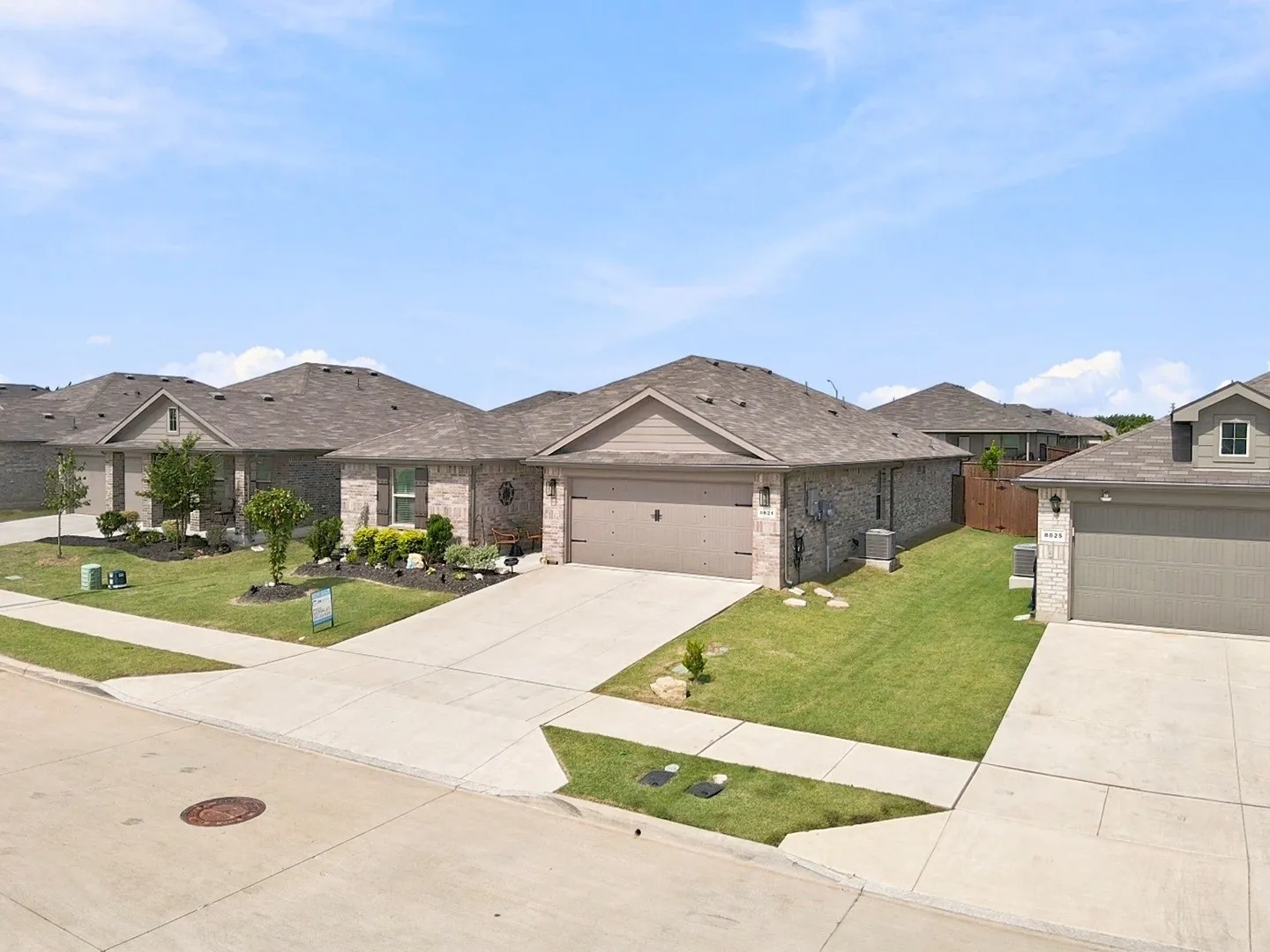 Single Family Residence For Sale in Tarrant County , 8821 Playmoor Drive, Fort Worth, Texas 76131, 5 Bedroom, 2 Bathroom, 2 Garage spaces, 2,004 Sqft, built in 2024, mls#21302851, Real Estate Agent in Fort Worth, Homes For Sale in Tarrant county, Homes For Sale in Fort Worth, Realtor in Fort Worth Texas, Real Estate Brokerage Independent Realty Texas, Luminita Cordes Realtor