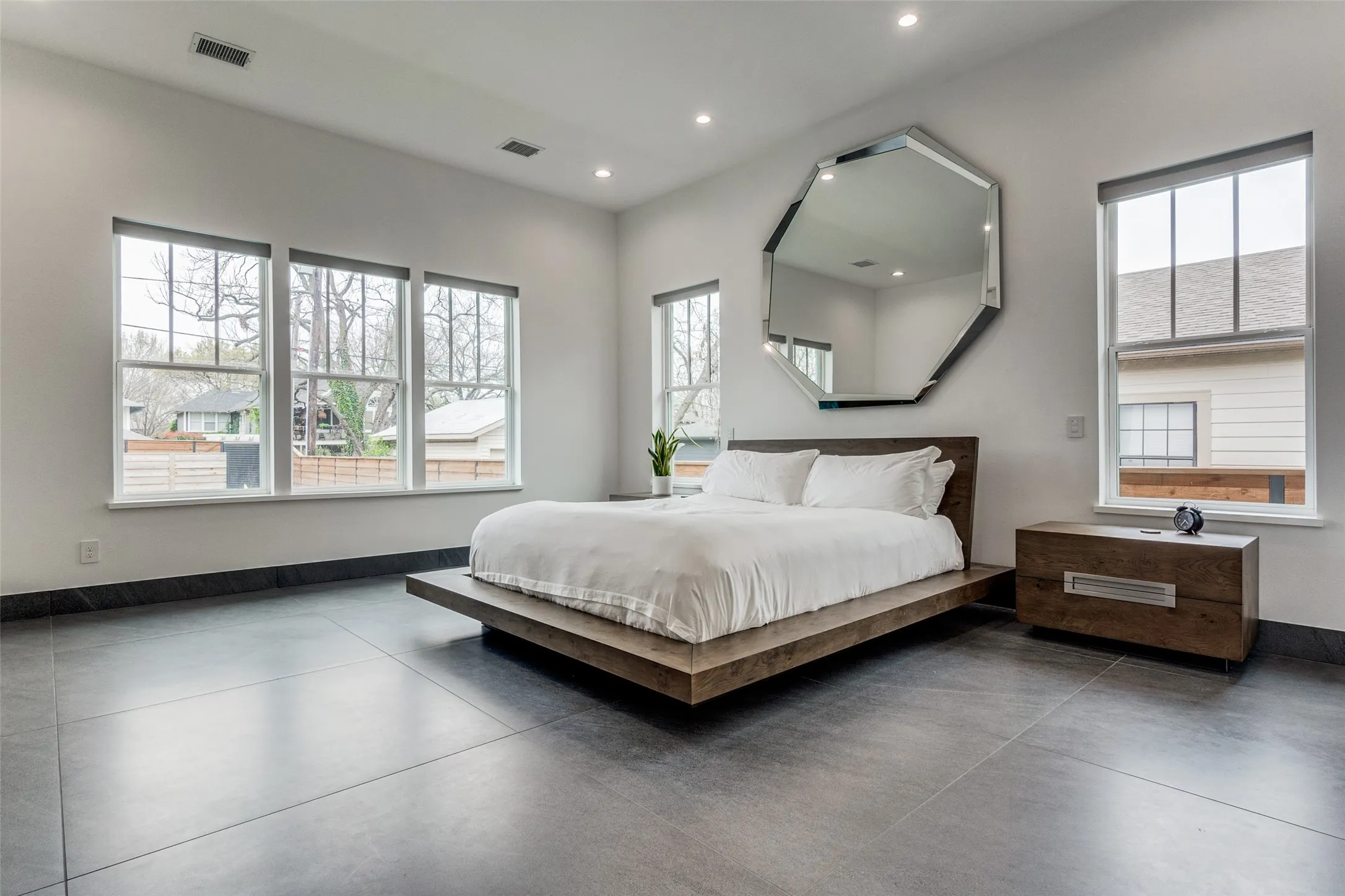 Single Family Residence For Rent in Dallas County , 5618 Goodwin Avenue, Dallas, Texas 75206, 3 Bedrooms, 3 Bathrooms, 2 Garage spaces, 4,169 Sqft, built in 2021, Price $15,500, mls#21304524, Real Estate Agent in Dallas, Homes For Rent in Dallas county, Homes For Rent in Dallas, Realtor in Dallas Texas, Real Estate Brokerage Independent Realty Texas, Luminita Cordes Realtor