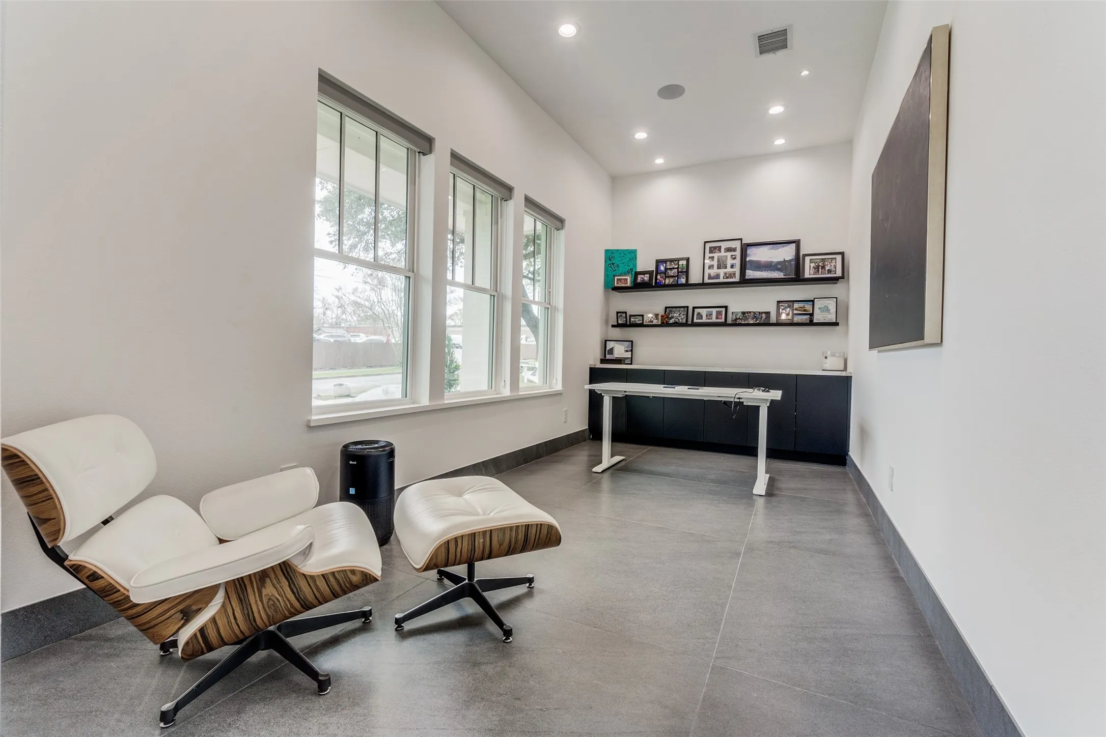 Single Family Residence For Rent in Dallas County , 5618 Goodwin Avenue, Dallas, Texas 75206, 3 Bedrooms, 3 Bathrooms, 2 Garage spaces, 4,169 Sqft, built in 2021, Price $15,500, mls#21304524, Real Estate Agent in Dallas, Homes For Rent in Dallas county, Homes For Rent in Dallas, Realtor in Dallas Texas, Real Estate Brokerage Independent Realty Texas, Luminita Cordes Realtor