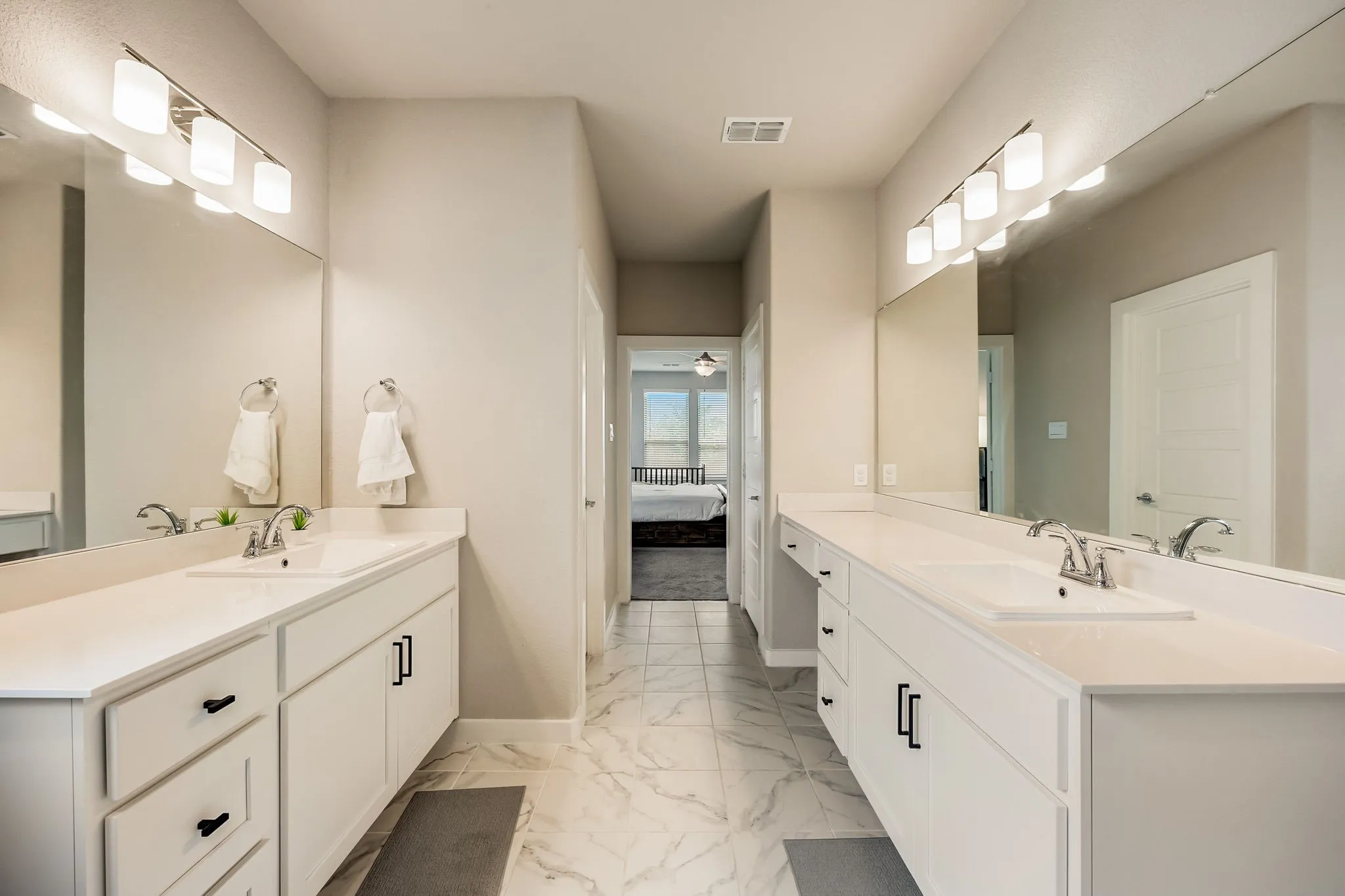 Single Family Residence For Sale in Tarrant County , 10628 Tonkala Drive, Fort Worth, Texas 76179, 5 Bedroom, 4 Bathroom, 2 Garage spaces, 3,594 Sqft, built in 2022, mls#21301984, Real Estate Agent in Fort Worth, Homes For Sale in Tarrant county, Homes For Sale in Fort Worth, Realtor in Fort Worth Texas, Real Estate Brokerage Independent Realty Texas, Luminita Cordes Realtor