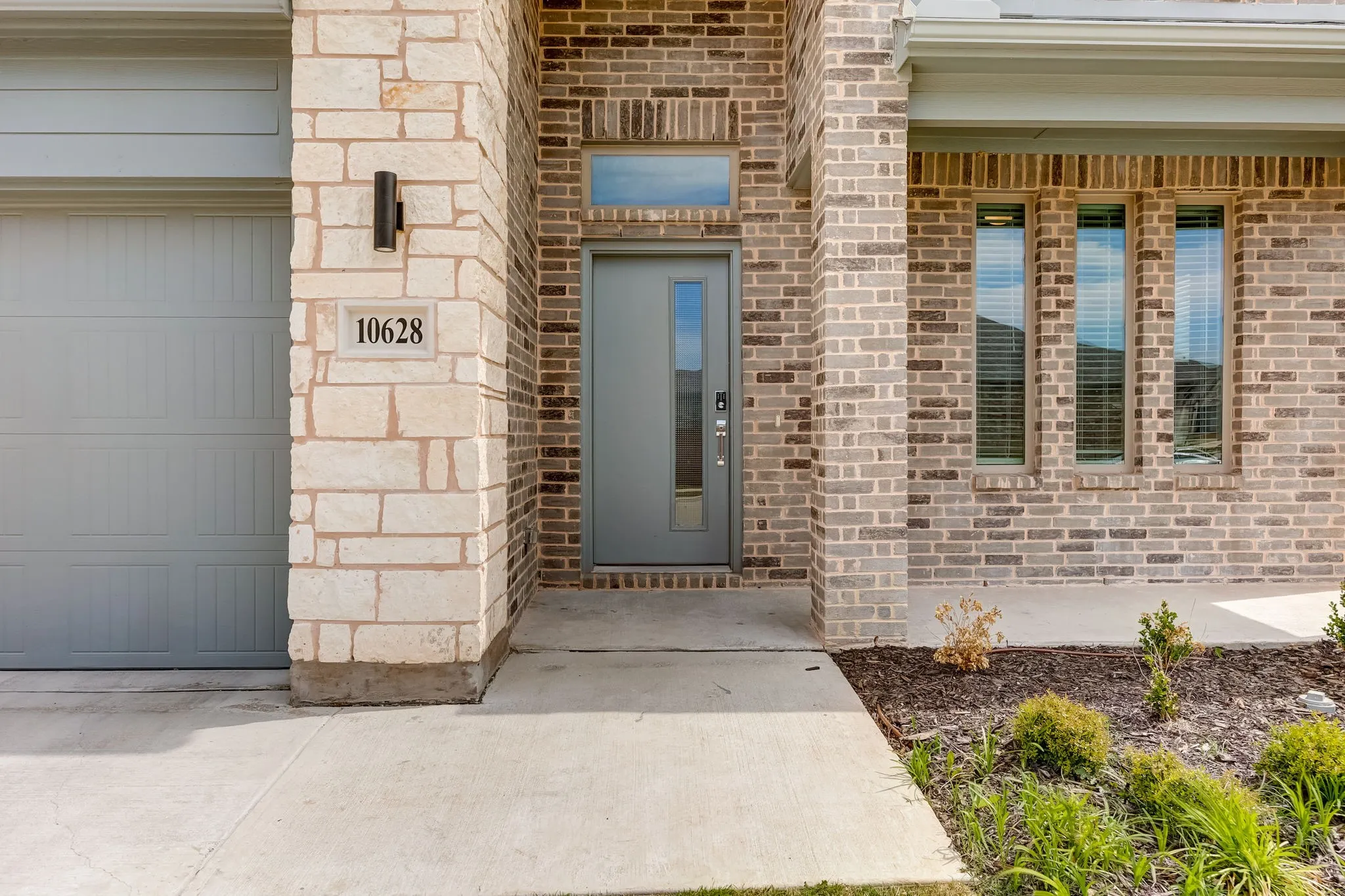 Single Family Residence For Sale in Tarrant County , 10628 Tonkala Drive, Fort Worth, Texas 76179, 5 Bedroom, 4 Bathroom, 2 Garage spaces, 3,594 Sqft, built in 2022, mls#21301984, Real Estate Agent in Fort Worth, Homes For Sale in Tarrant county, Homes For Sale in Fort Worth, Realtor in Fort Worth Texas, Real Estate Brokerage Independent Realty Texas, Luminita Cordes Realtor