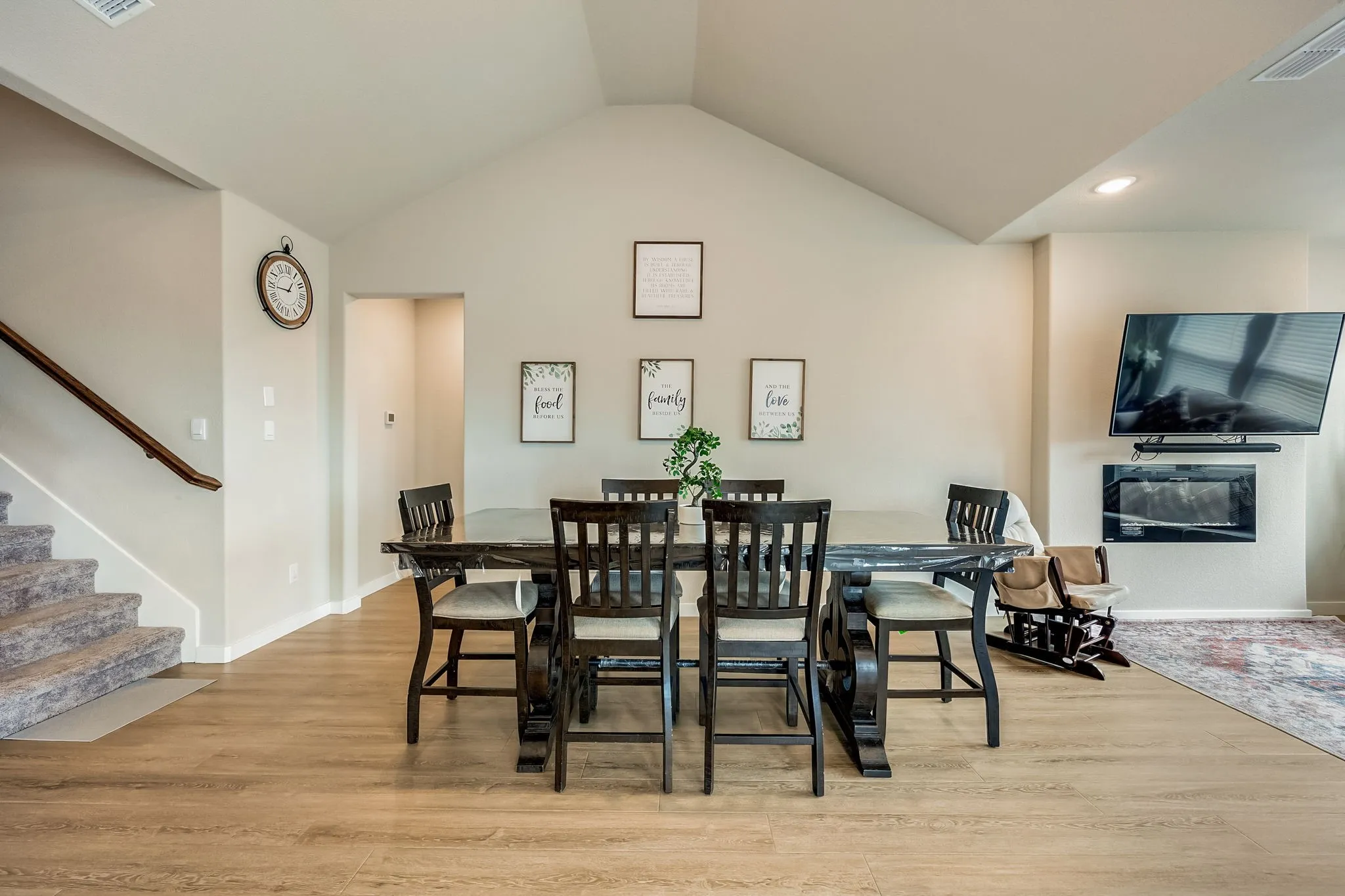 Single Family Residence For Sale in Tarrant County , 10628 Tonkala Drive, Fort Worth, Texas 76179, 5 Bedroom, 4 Bathroom, 2 Garage spaces, 3,594 Sqft, built in 2022, mls#21301984, Real Estate Agent in Fort Worth, Homes For Sale in Tarrant county, Homes For Sale in Fort Worth, Realtor in Fort Worth Texas, Real Estate Brokerage Independent Realty Texas, Luminita Cordes Realtor
