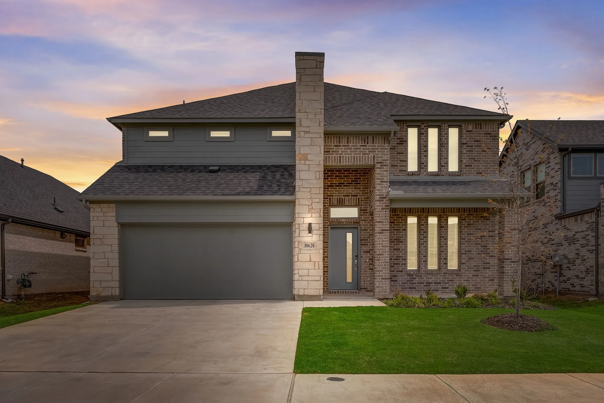 Single Family Residence For Sale in Tarrant County , 10628 Tonkala Drive, Fort Worth, Texas 76179, 5 Bedroom, 4 Bathroom, 2 Garage spaces, 3,594 Sqft, built in 2022, mls#21301984, Real Estate Agent in Fort Worth, Homes For Sale in Tarrant county, Homes For Sale in Fort Worth, Realtor in Fort Worth Texas, Real Estate Brokerage Independent Realty Texas, Luminita Cordes Realtor