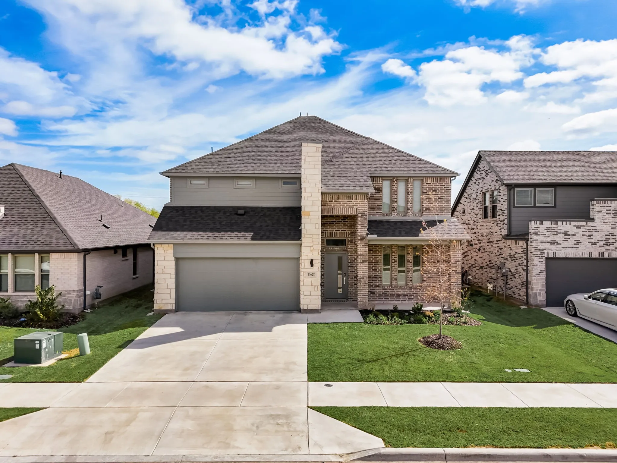 Single Family Residence For Sale in Tarrant County , 10628 Tonkala Drive, Fort Worth, Texas 76179, 5 Bedroom, 4 Bathroom, 2 Garage spaces, 3,594 Sqft, built in 2022, mls#21301984, Real Estate Agent in Fort Worth, Homes For Sale in Tarrant county, Homes For Sale in Fort Worth, Realtor in Fort Worth Texas, Real Estate Brokerage Independent Realty Texas, Luminita Cordes Realtor