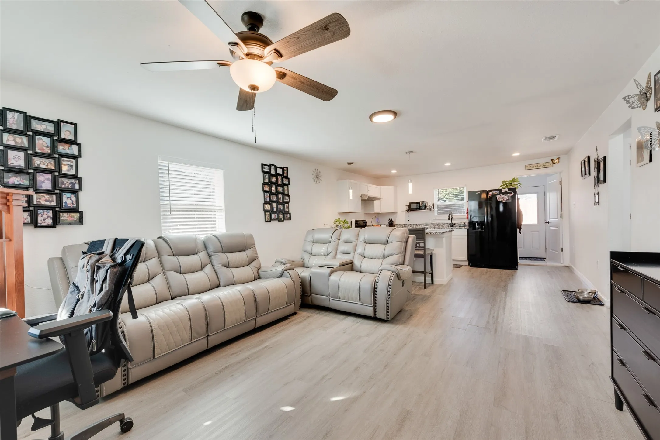 Single Family Residence For Sale in Tarrant County , 5508 Diaz Avenue, Fort Worth, Texas 76107, 2 Bedroom, 1 Bathroom, Garage spaces, 831 Sqft, built in 1945, mls#21303649, Real Estate Agent in Fort Worth, Homes For Sale in Tarrant county, Homes For Sale in Fort Worth, Realtor in Fort Worth Texas, Real Estate Brokerage Independent Realty Texas, Luminita Cordes Realtor
