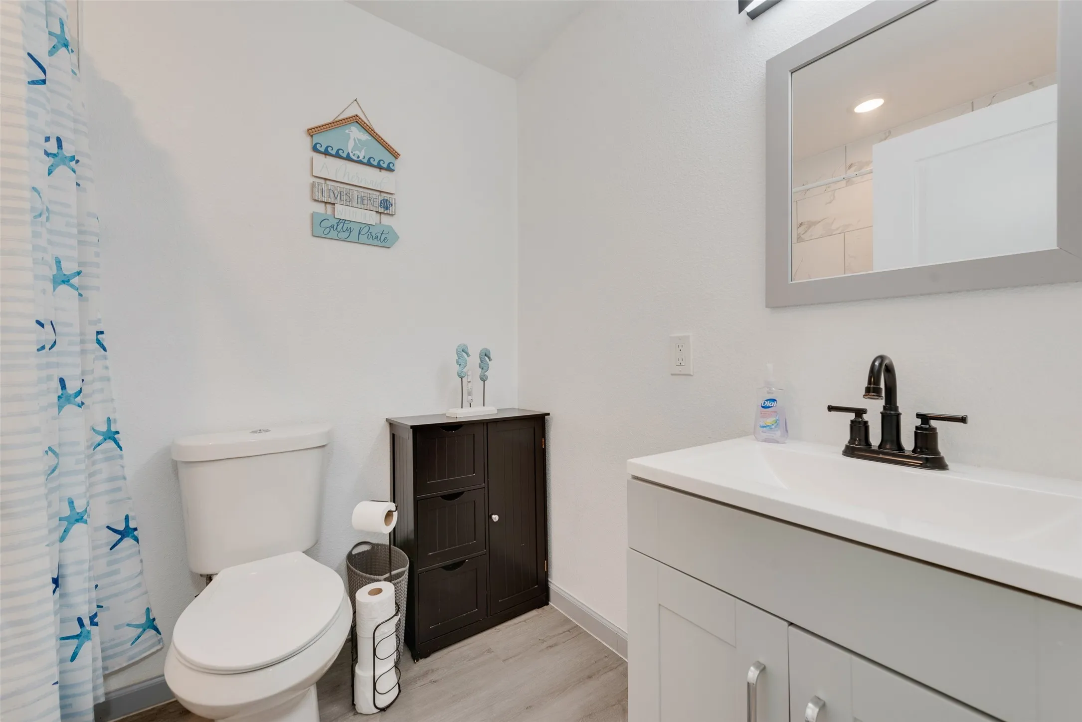 Single Family Residence For Sale in Tarrant County , 5508 Diaz Avenue, Fort Worth, Texas 76107, 2 Bedroom, 1 Bathroom, Garage spaces, 831 Sqft, built in 1945, mls#21303649, Real Estate Agent in Fort Worth, Homes For Sale in Tarrant county, Homes For Sale in Fort Worth, Realtor in Fort Worth Texas, Real Estate Brokerage Independent Realty Texas, Luminita Cordes Realtor