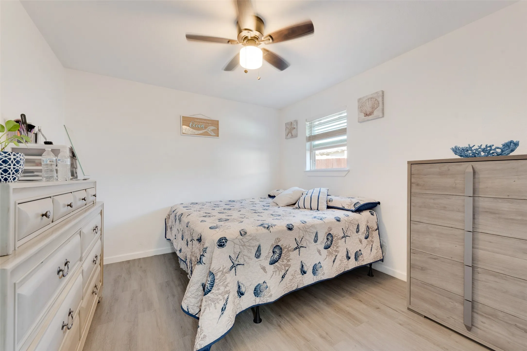 Single Family Residence For Sale in Tarrant County , 5508 Diaz Avenue, Fort Worth, Texas 76107, 2 Bedroom, 1 Bathroom, Garage spaces, 831 Sqft, built in 1945, mls#21303649, Real Estate Agent in Fort Worth, Homes For Sale in Tarrant county, Homes For Sale in Fort Worth, Realtor in Fort Worth Texas, Real Estate Brokerage Independent Realty Texas, Luminita Cordes Realtor