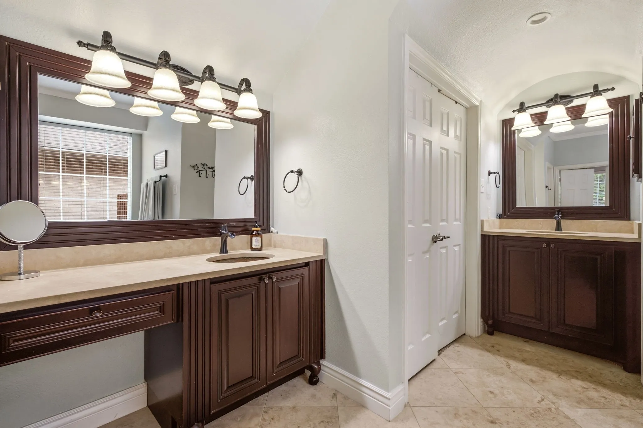 Single Family Residence For Sale in Denton County , 2127 Quail Meadow Lane, Frisco, Texas 75036, 4 Bedroom, 3 Bathroom, 2 Garage spaces, 3,056 Sqft, built in 2002, mls#21303035, Real Estate Agent in Frisco, Homes For Sale in Denton county, Homes For Sale in Frisco, Realtor in Frisco Texas, Real Estate Brokerage Independent Realty Texas, Luminita Cordes Realtor