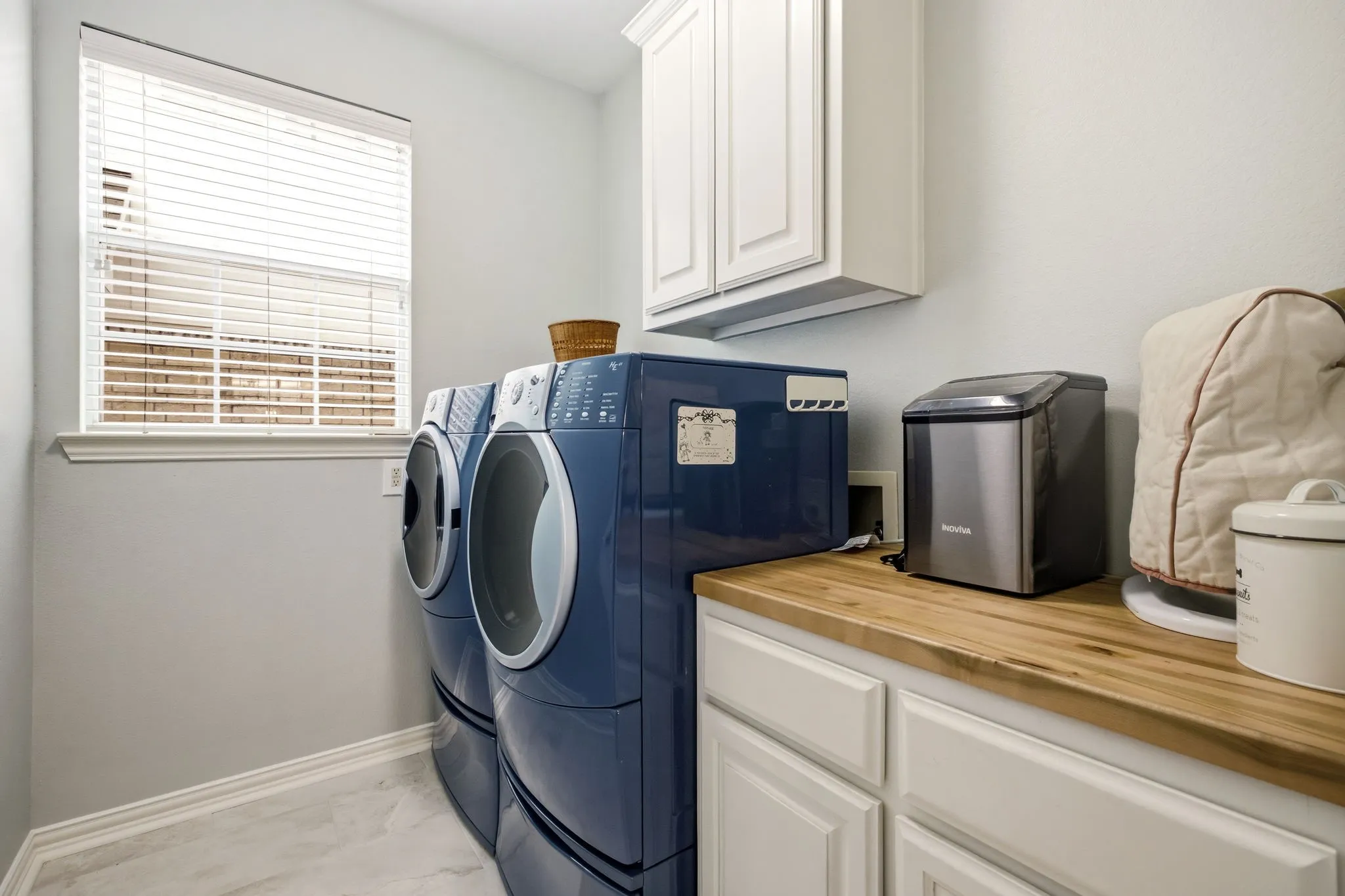 Single Family Residence For Sale in Denton County , 2127 Quail Meadow Lane, Frisco, Texas 75036, 4 Bedroom, 3 Bathroom, 2 Garage spaces, 3,056 Sqft, built in 2002, mls#21303035, Real Estate Agent in Frisco, Homes For Sale in Denton county, Homes For Sale in Frisco, Realtor in Frisco Texas, Real Estate Brokerage Independent Realty Texas, Luminita Cordes Realtor