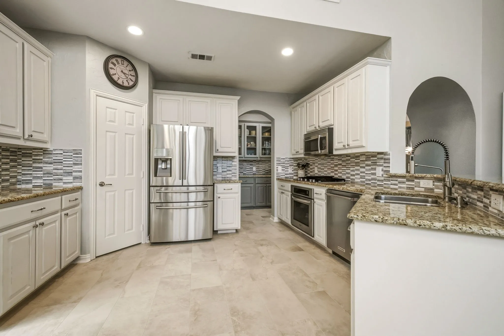 Single Family Residence For Sale in Denton County , 2127 Quail Meadow Lane, Frisco, Texas 75036, 4 Bedroom, 3 Bathroom, 2 Garage spaces, 3,056 Sqft, built in 2002, mls#21303035, Real Estate Agent in Frisco, Homes For Sale in Denton county, Homes For Sale in Frisco, Realtor in Frisco Texas, Real Estate Brokerage Independent Realty Texas, Luminita Cordes Realtor