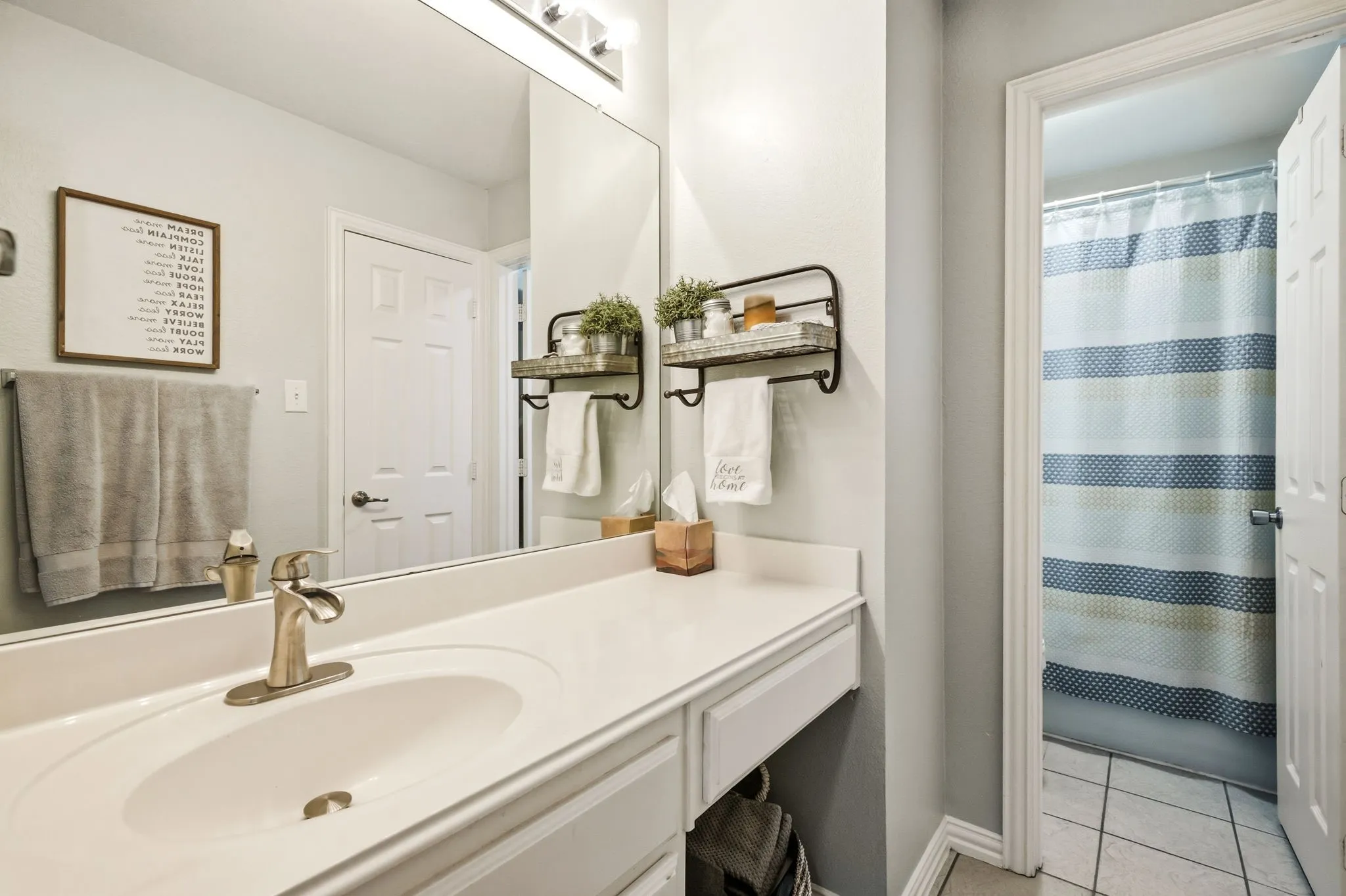 Single Family Residence For Sale in Denton County , 2127 Quail Meadow Lane, Frisco, Texas 75036, 4 Bedroom, 3 Bathroom, 2 Garage spaces, 3,056 Sqft, built in 2002, mls#21303035, Real Estate Agent in Frisco, Homes For Sale in Denton county, Homes For Sale in Frisco, Realtor in Frisco Texas, Real Estate Brokerage Independent Realty Texas, Luminita Cordes Realtor