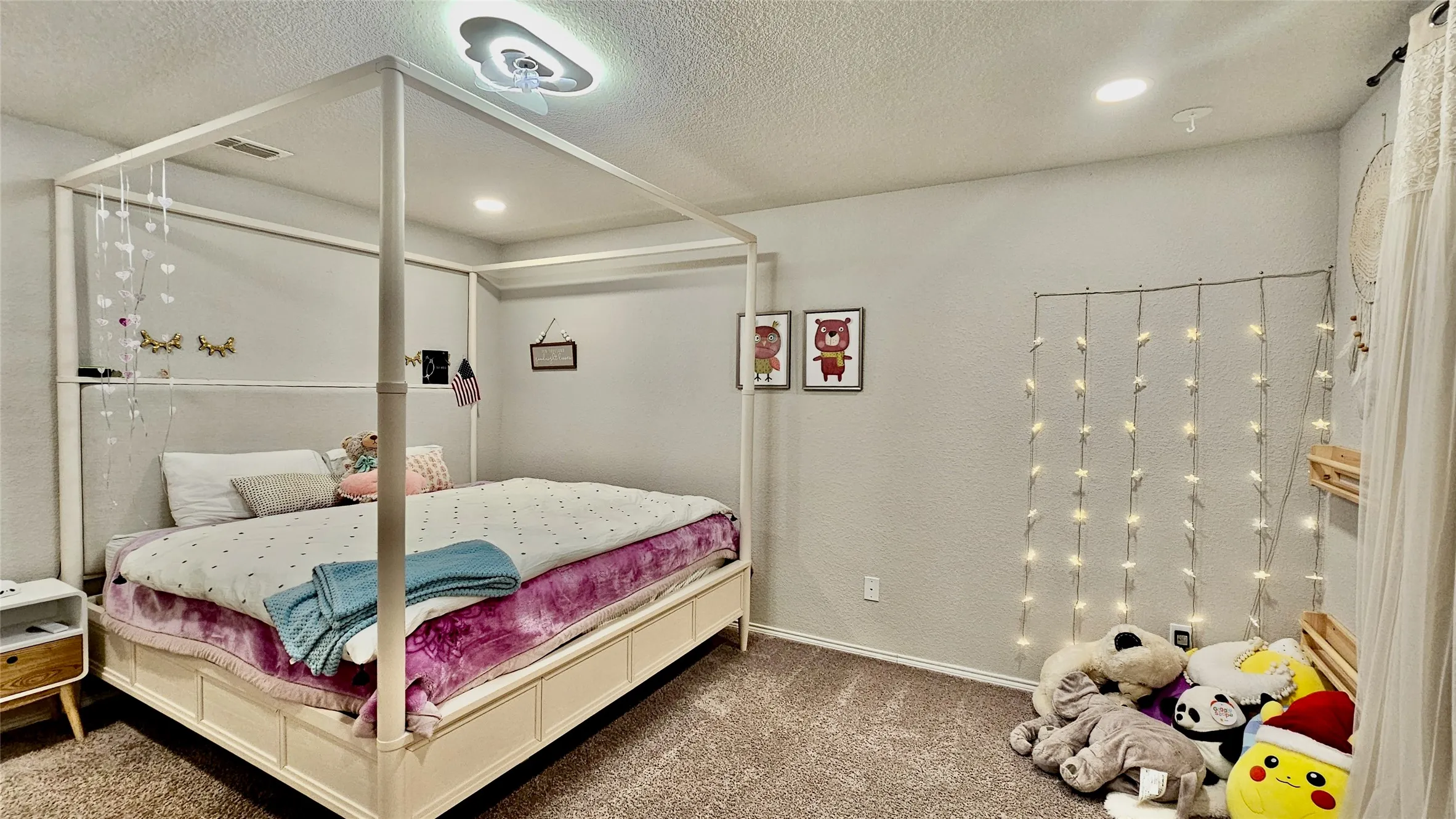 Single Family Residence For Sale in Tarrant County , 3744 Holly Brook Drive, Fort Worth, Texas 76244, 3 Bedroom, 3 Bathroom, 2 Garage spaces, 3,195 Sqft, built in 2017, Price $549,000, mls#21304281, Real Estate Agent in Fort Worth, Homes For Sale in Tarrant county, Homes For Sale in Fort Worth, Realtor in Fort Worth Texas, Real Estate Brokerage Independent Realty Texas, Luminita Cordes Realtor