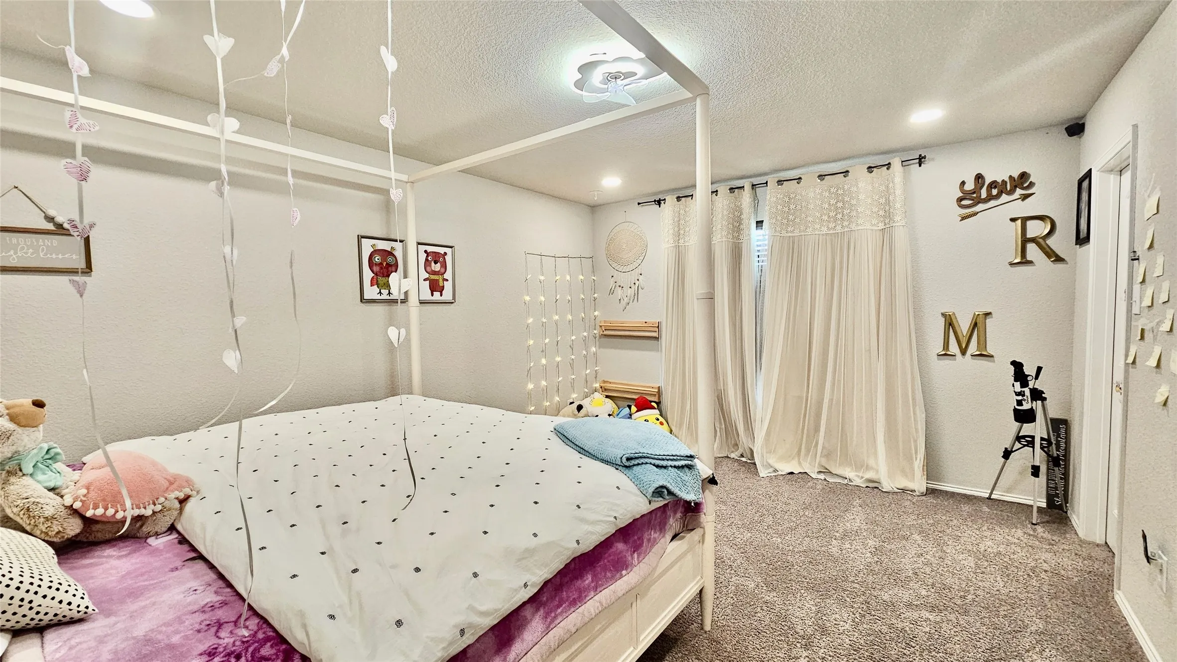 Single Family Residence For Sale in Tarrant County , 3744 Holly Brook Drive, Fort Worth, Texas 76244, 3 Bedroom, 3 Bathroom, 2 Garage spaces, 3,195 Sqft, built in 2017, Price $549,000, mls#21304281, Real Estate Agent in Fort Worth, Homes For Sale in Tarrant county, Homes For Sale in Fort Worth, Realtor in Fort Worth Texas, Real Estate Brokerage Independent Realty Texas, Luminita Cordes Realtor