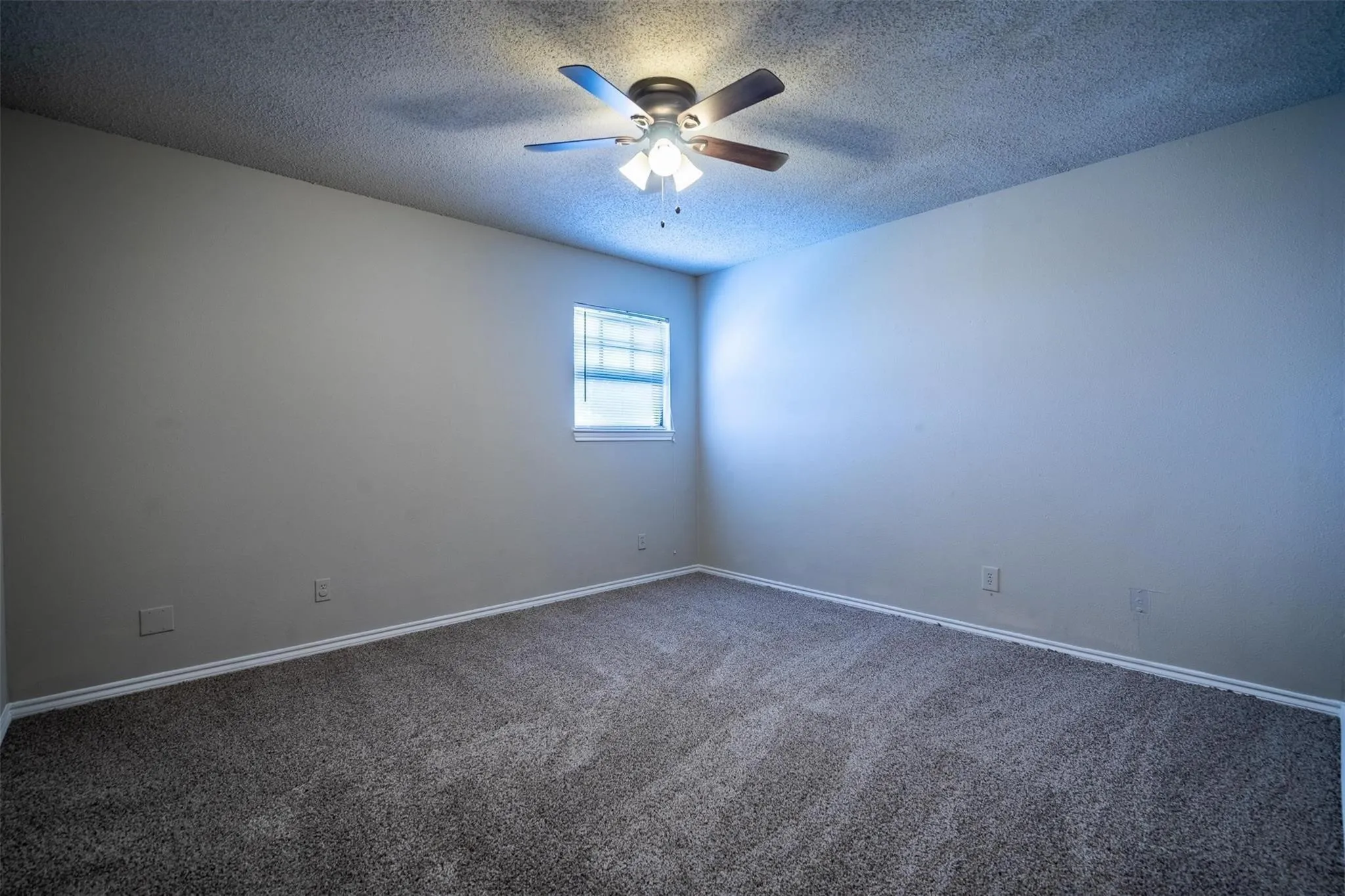 Single Family Residence For Rent in Dallas County , 4212 Village Green Drive, Irving, Texas 75038, 5 Bedrooms, 3 Bathrooms, 2 Garage spaces, 3,098 Sqft, built in 1975, Price $2,695, mls#21304593, Real Estate Agent in Irving, Homes For Rent in Dallas county, Homes For Rent in Irving, Realtor in Irving Texas, Real Estate Brokerage Independent Realty Texas, Luminita Cordes Realtor