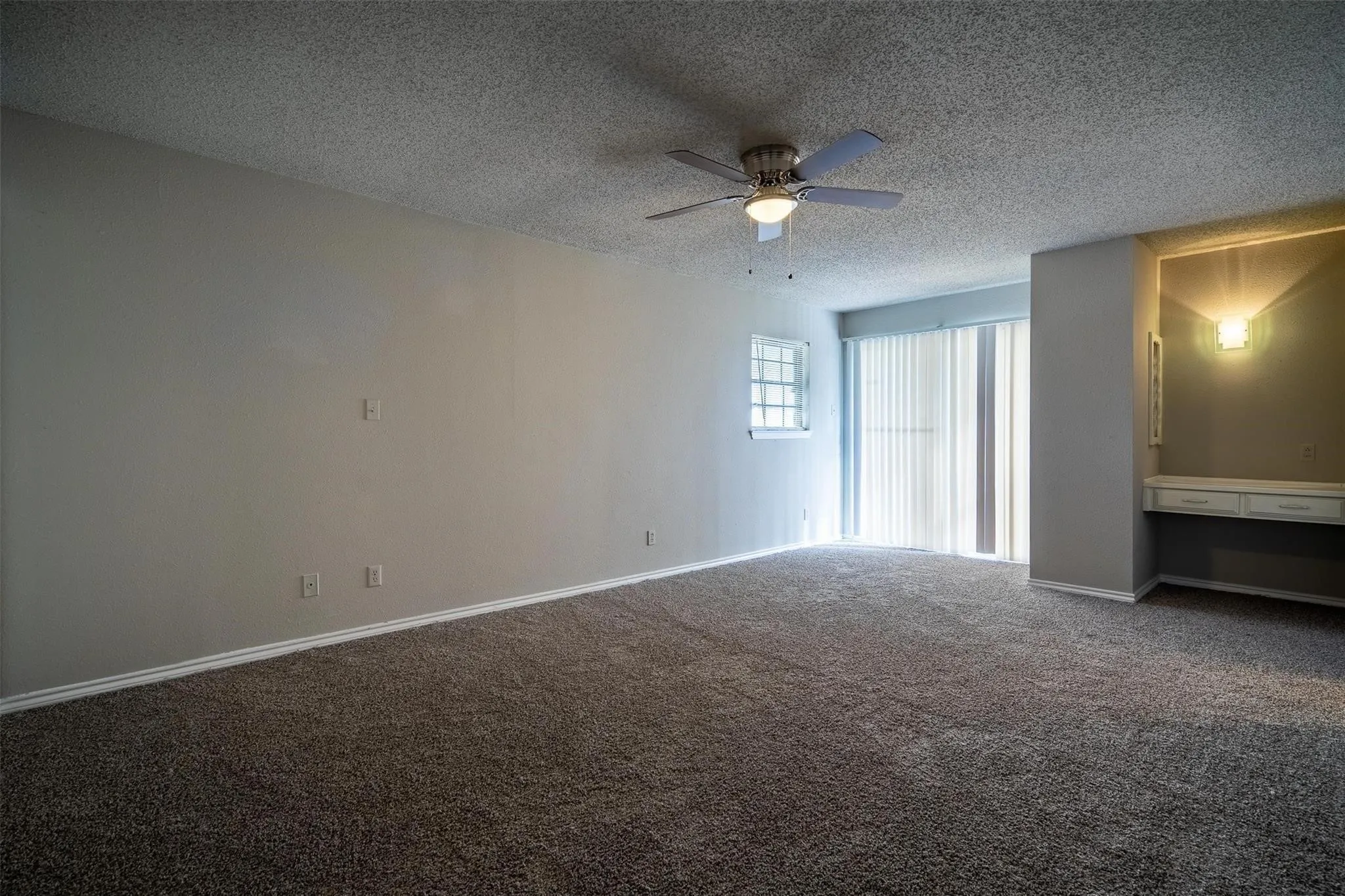 Single Family Residence For Rent in Dallas County , 4212 Village Green Drive, Irving, Texas 75038, 5 Bedrooms, 3 Bathrooms, 2 Garage spaces, 3,098 Sqft, built in 1975, Price $2,695, mls#21304593, Real Estate Agent in Irving, Homes For Rent in Dallas county, Homes For Rent in Irving, Realtor in Irving Texas, Real Estate Brokerage Independent Realty Texas, Luminita Cordes Realtor