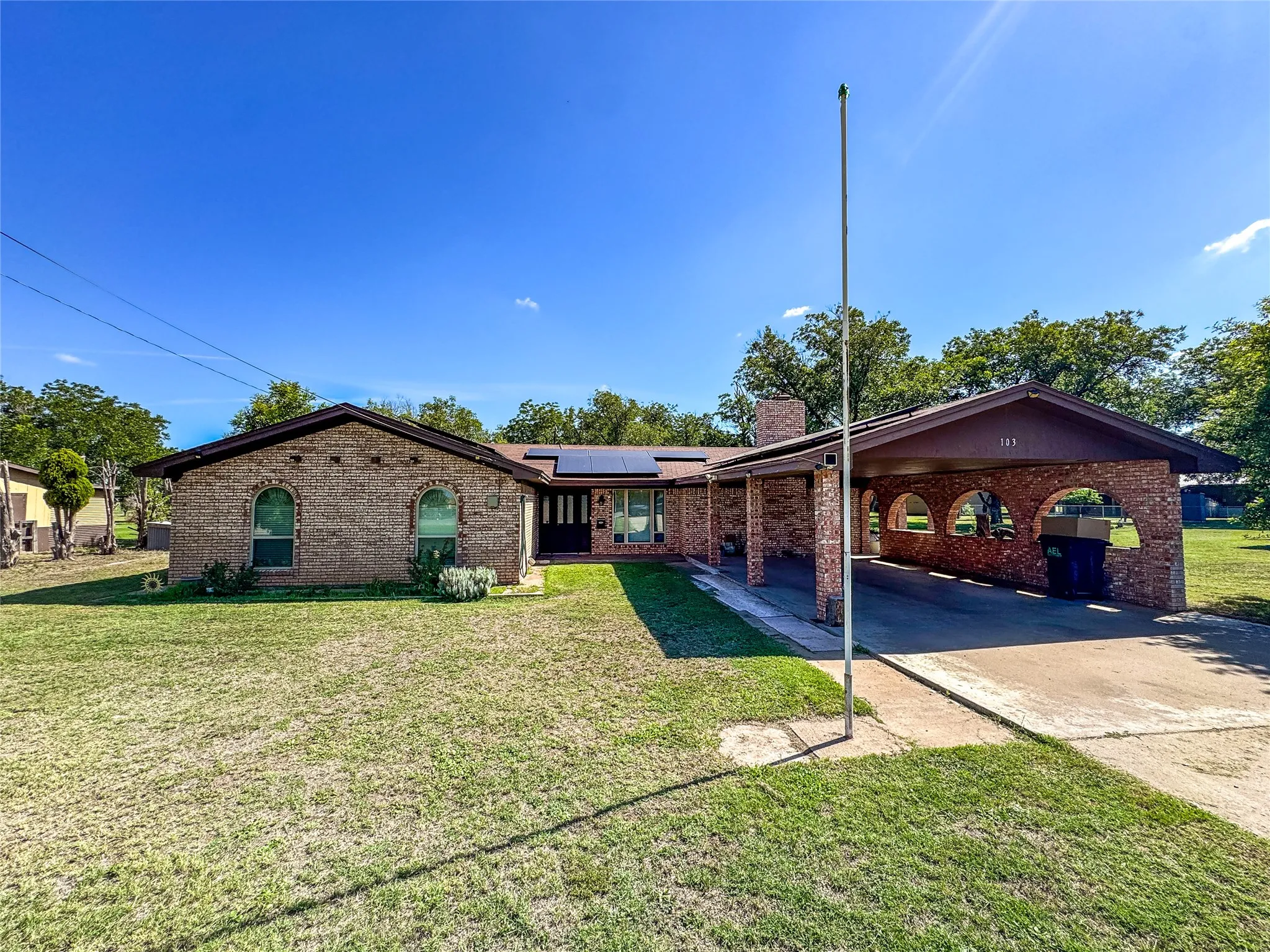 Single Family Residence For Sale in Haskell County , 103 5th Street, Rule, Texas 79547, 3 Bedroom, 2 Bathroom, Garage spaces, 1,775 Sqft, built in 1975, mls#21304059, Real Estate Agent in Rule, Homes For Sale in Haskell county, Homes For Sale in Rule, Realtor in Rule Texas, Real Estate Brokerage Independent Realty Texas, Luminita Cordes Realtor